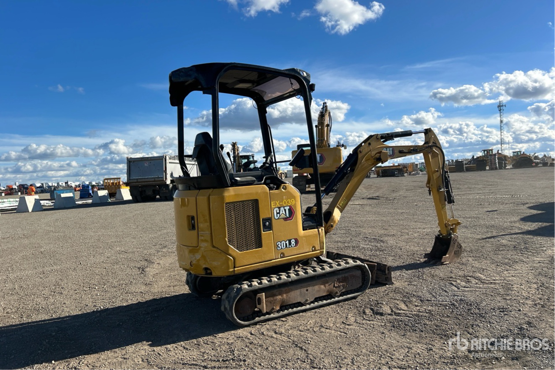 2022 Caterpillar 301.8