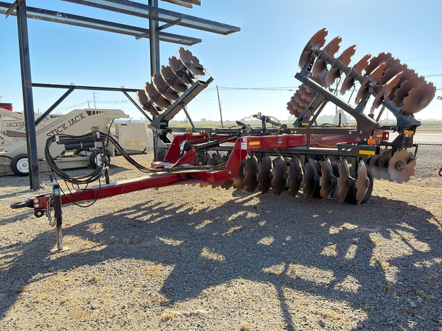 2023 Case IH DH790 20 ft 6 in Offset Breaking Disc