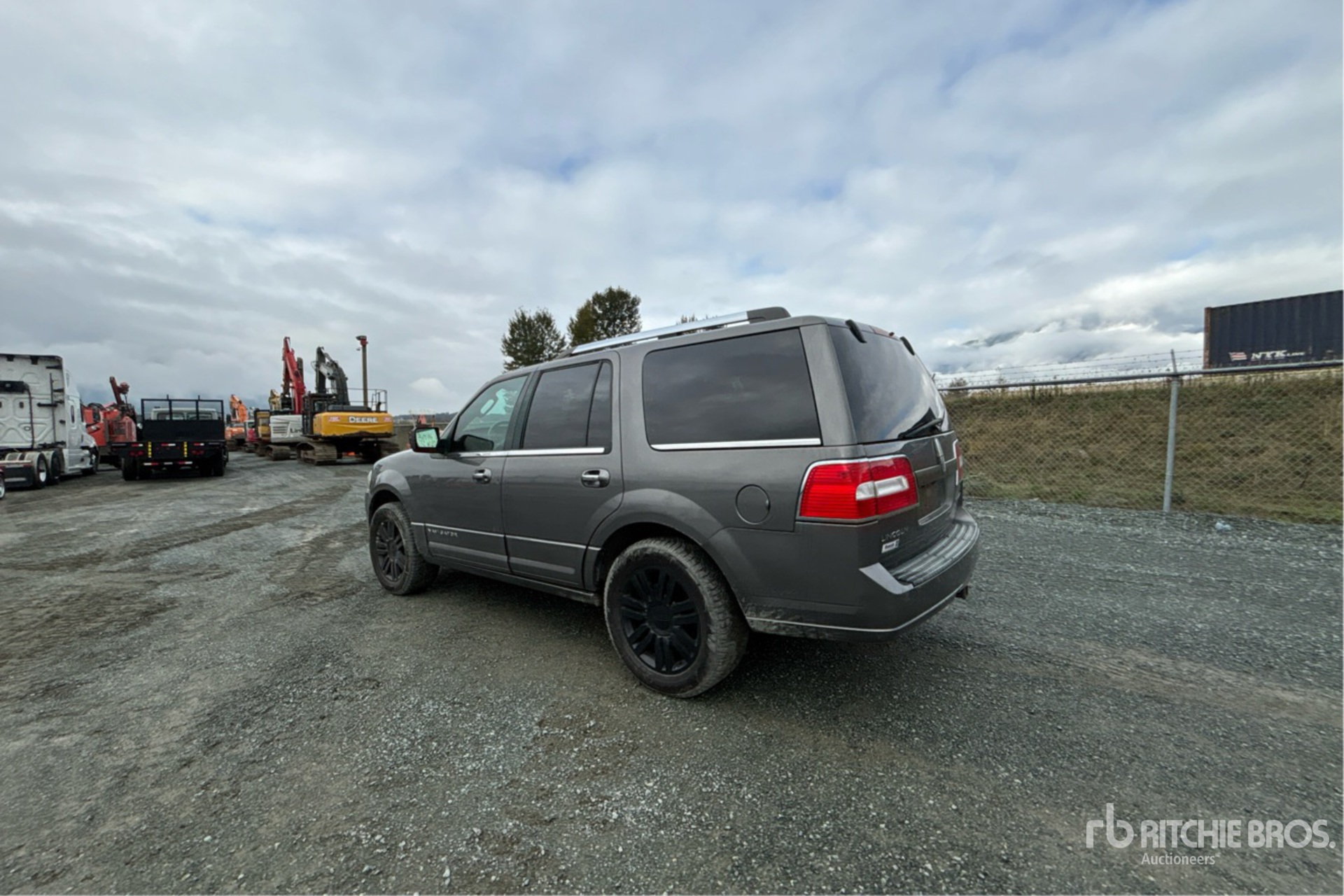2011 Lincoln NAVIGATOR