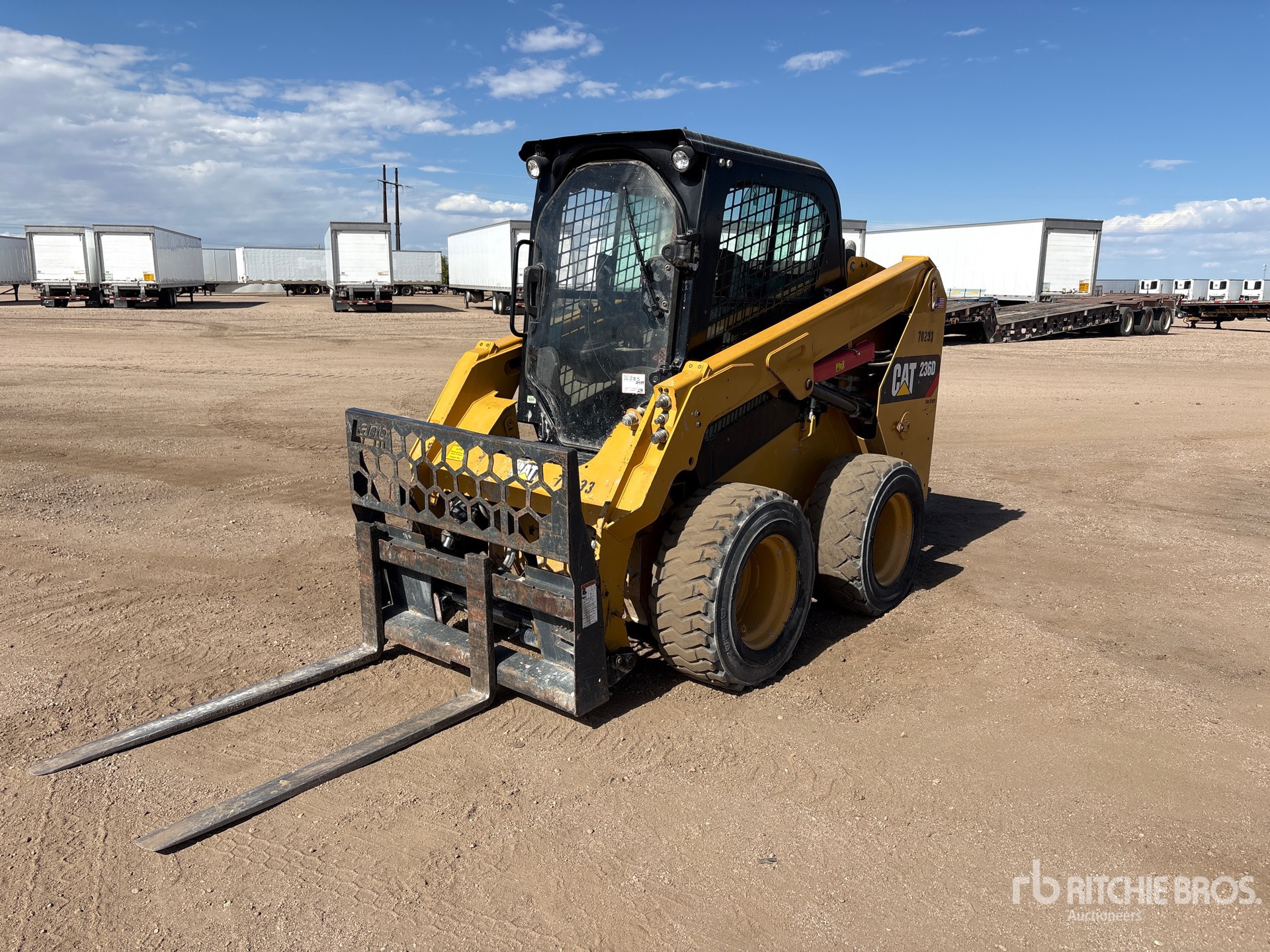 Photo of 2016 Caterpillar 236D