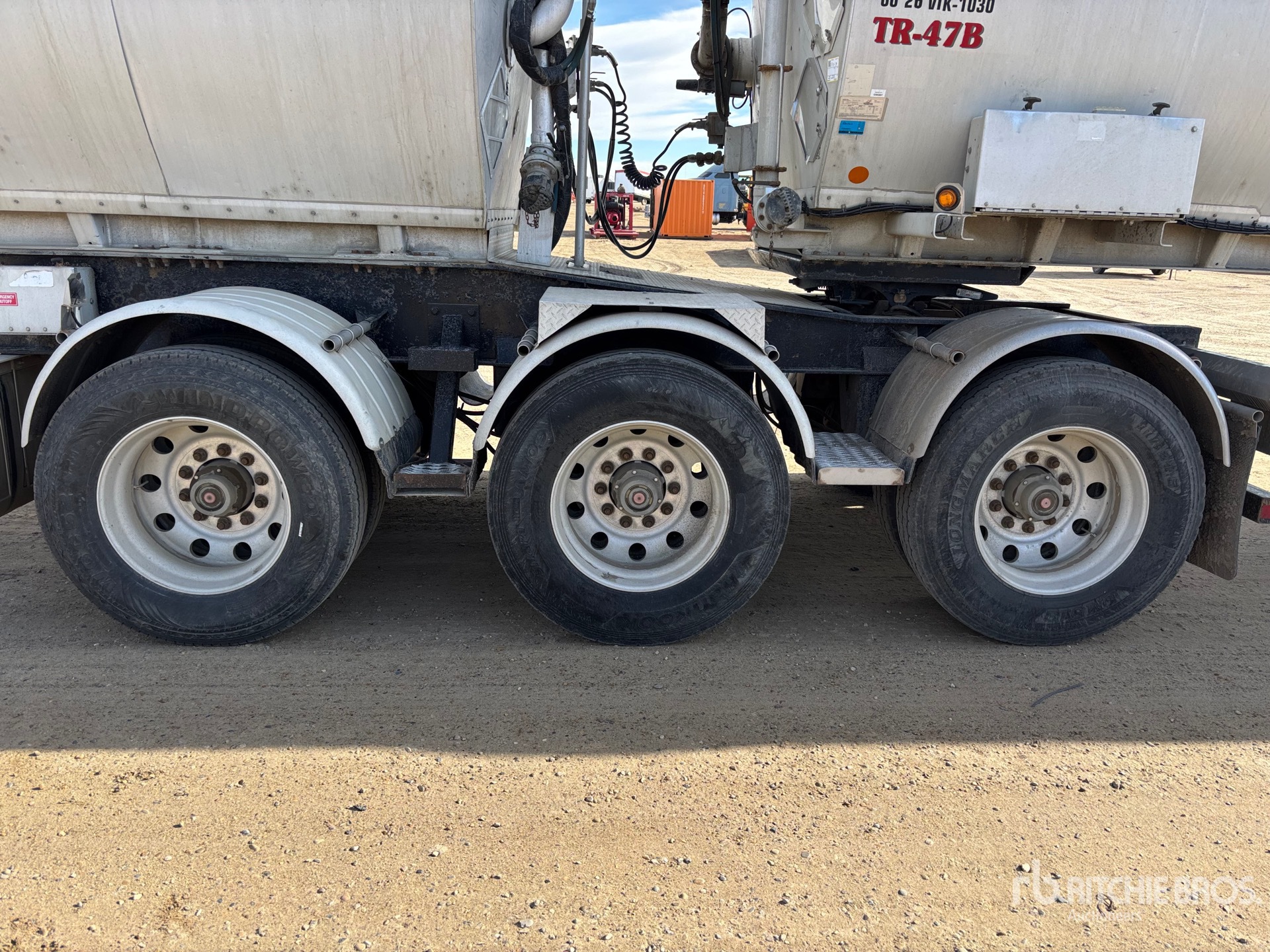 2008 Tremcar 55000 L Super B-Train Lead