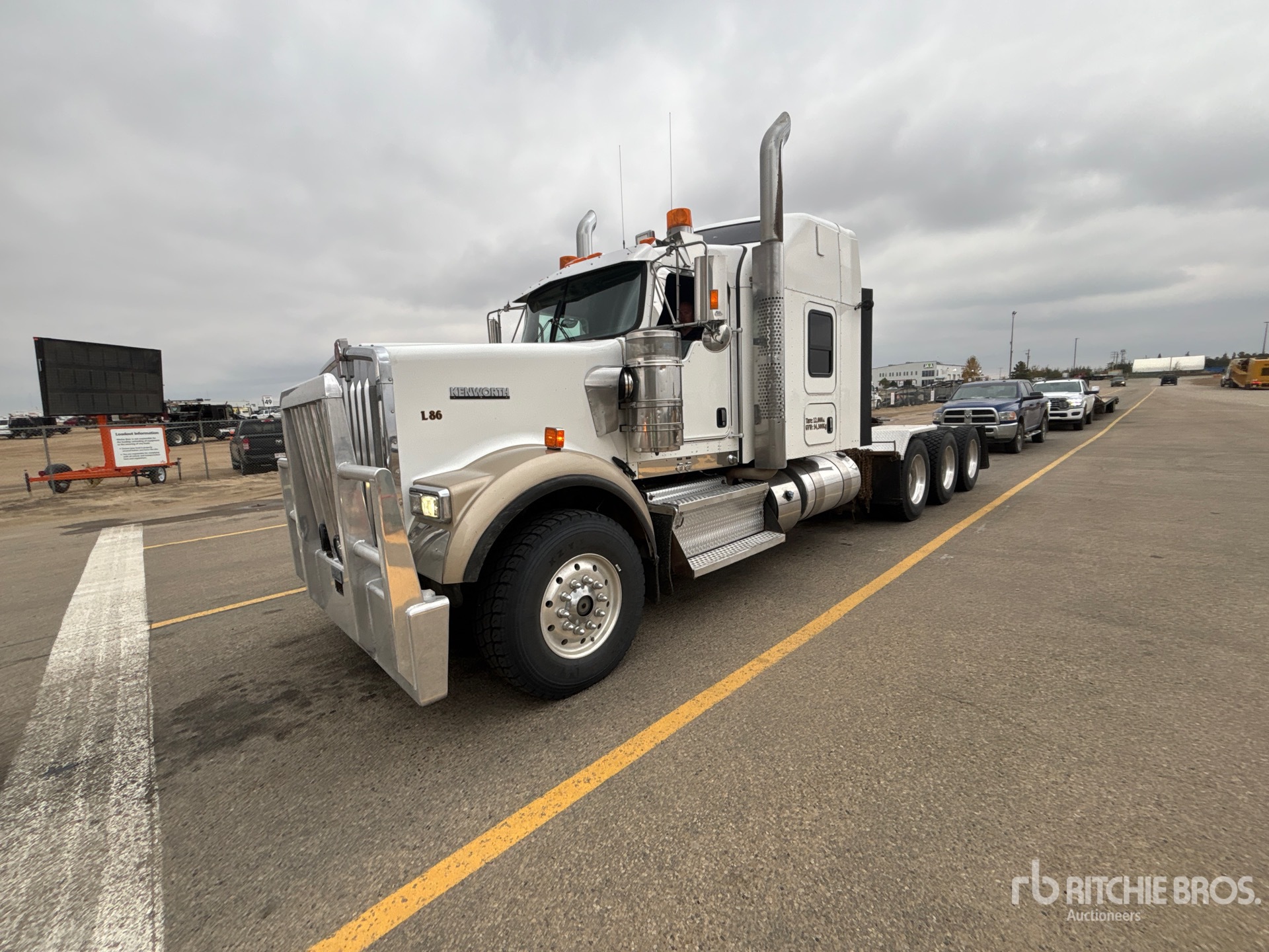 2018 Kenworth W900