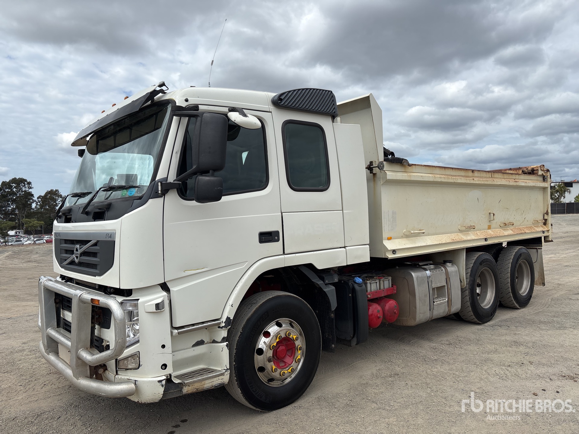 2011 Volvo FM13