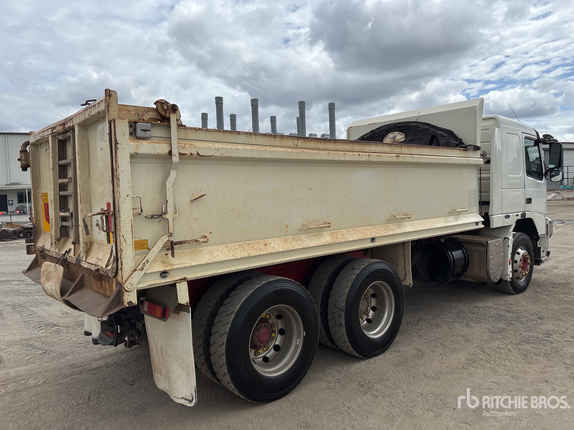 2011 Volvo FM13