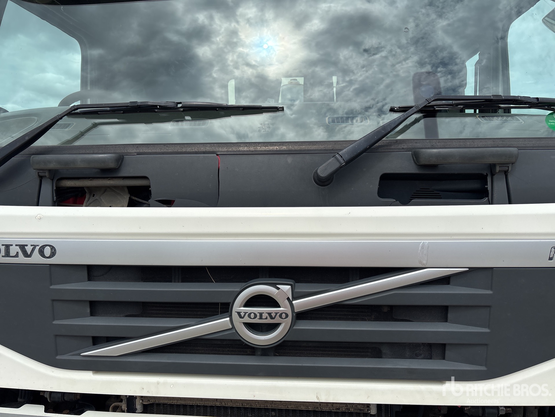2011 Volvo FM13