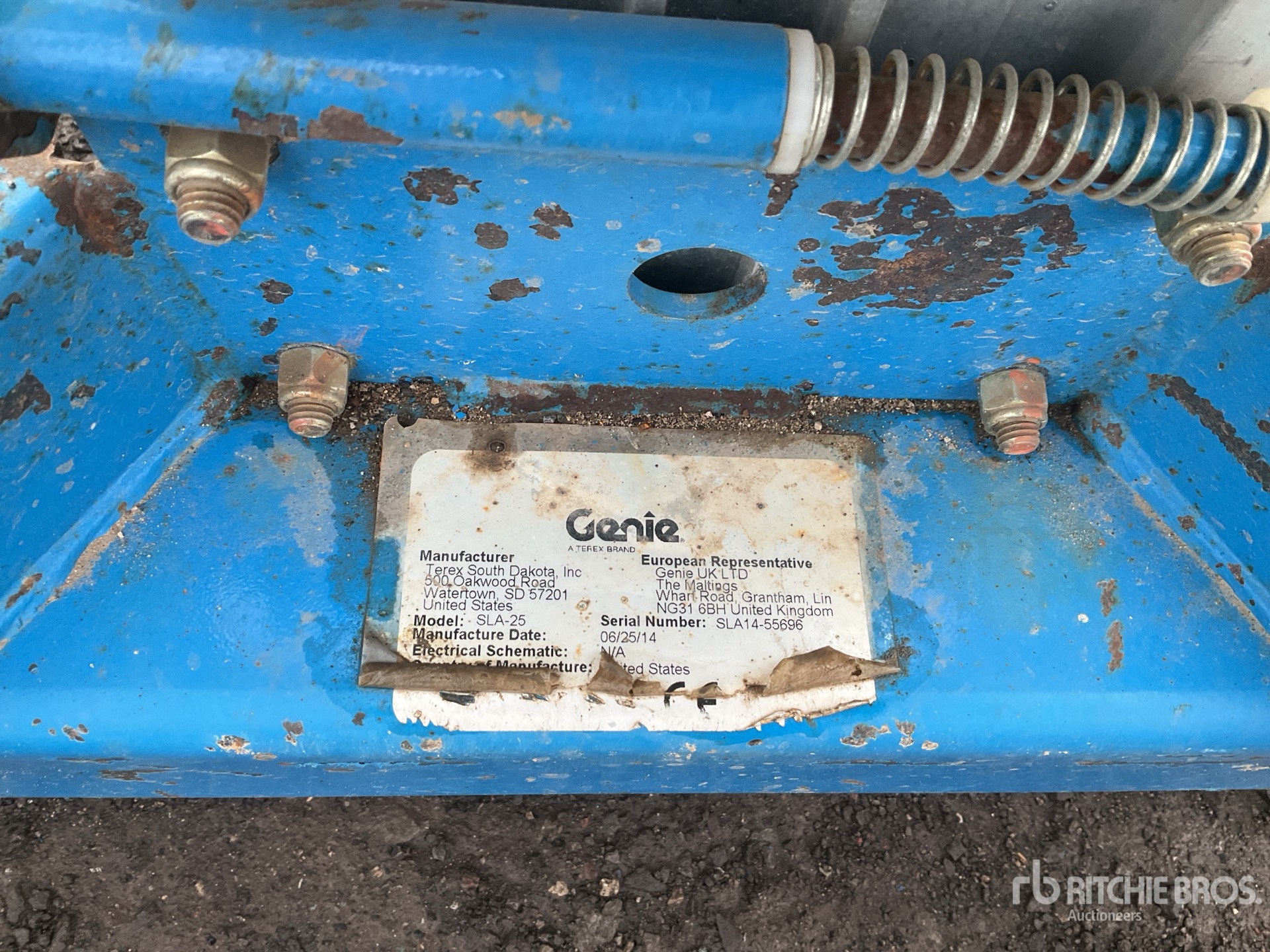 2014 Genie SLA-25