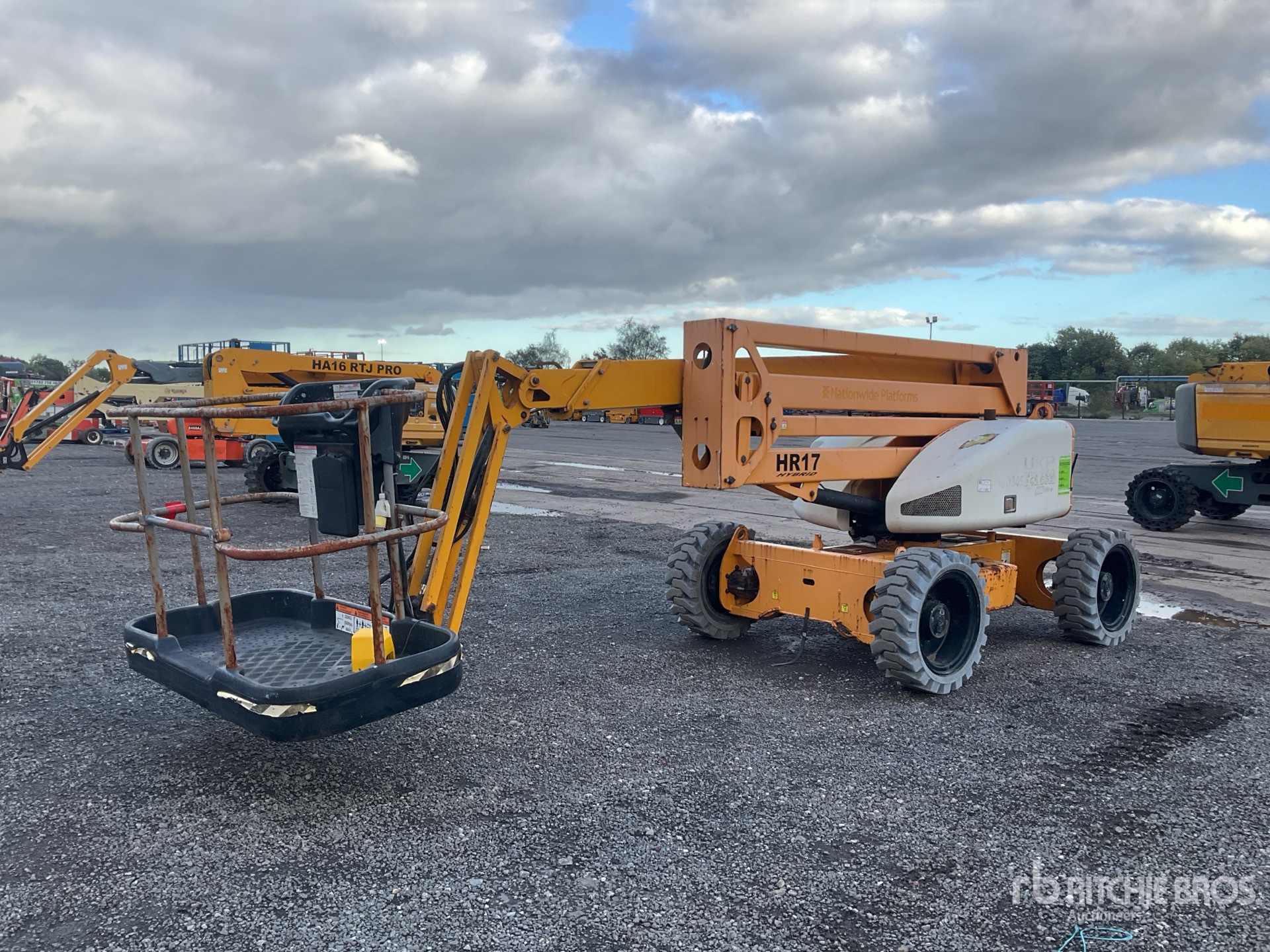 2015 Niftylift HR17