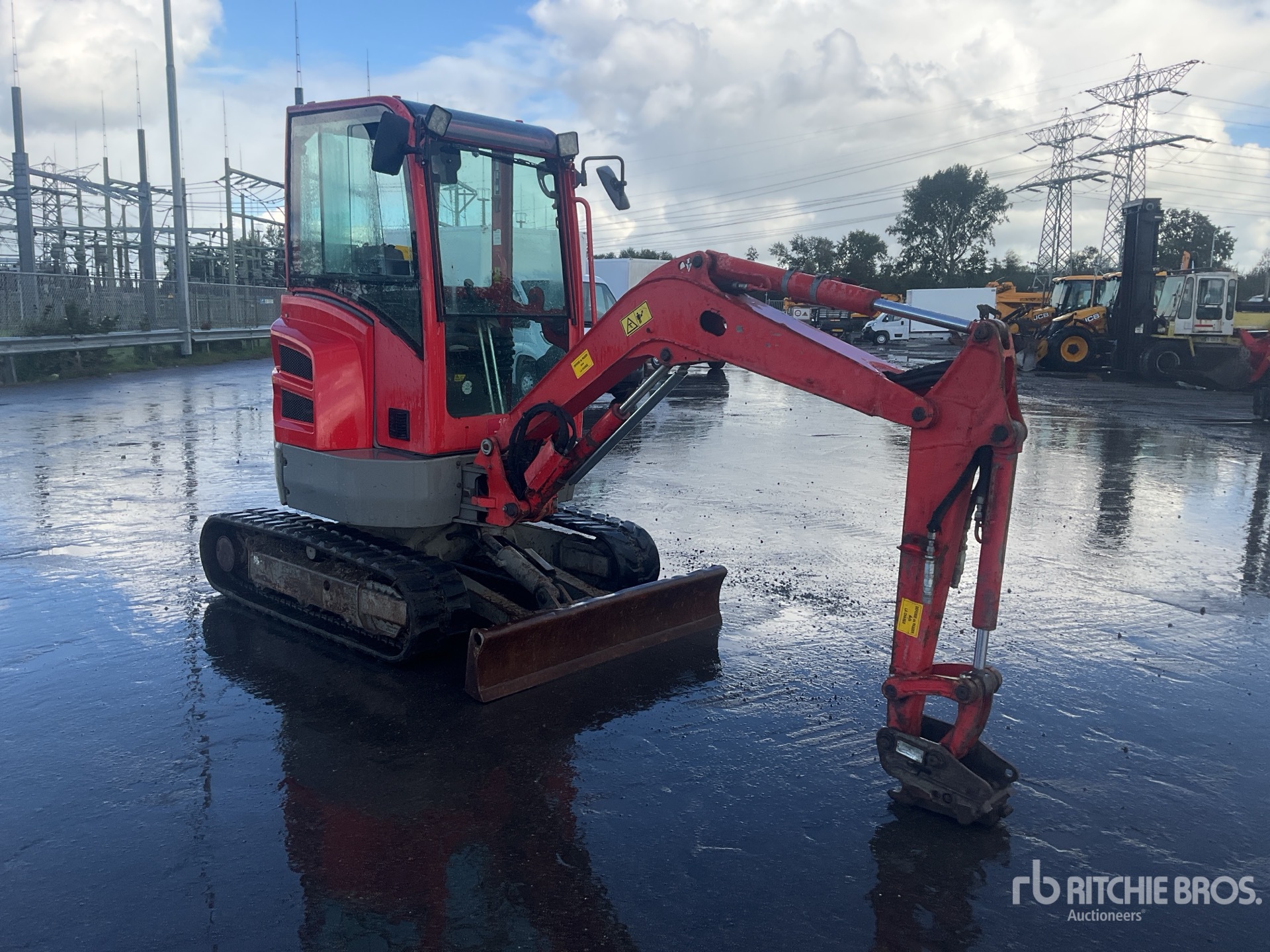 2017 Volvo ECR25D