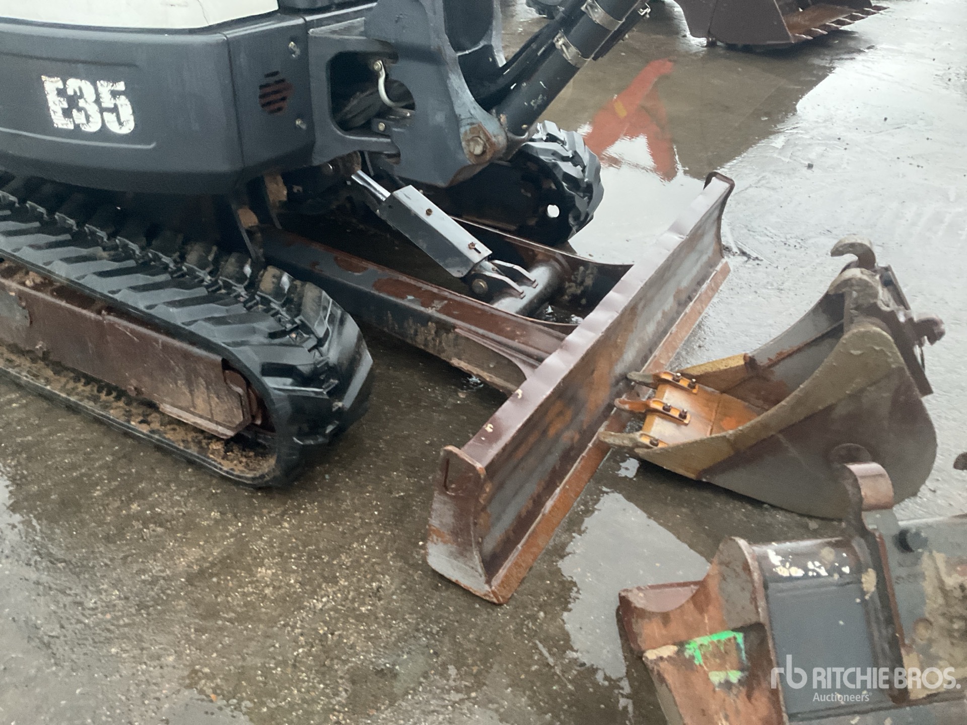 2018 Bobcat E35
