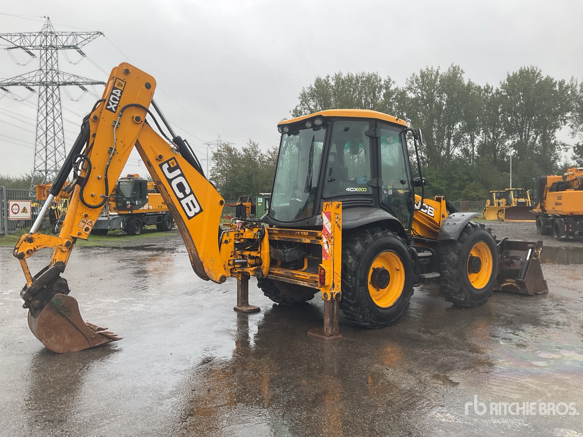 JCB 4CX