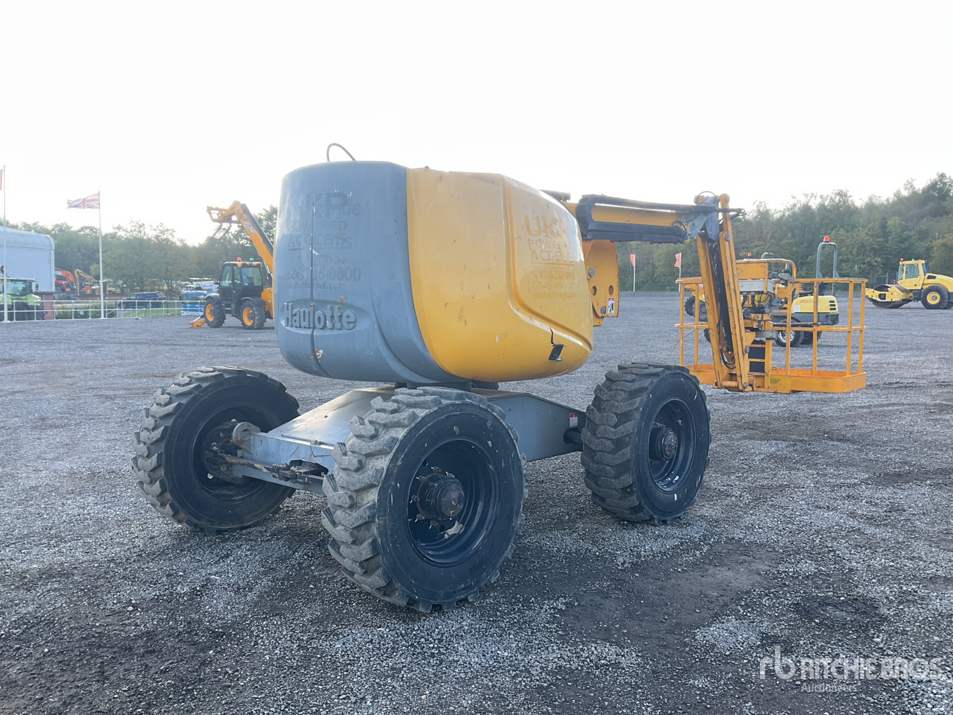 2014 Haulotte HA16PX