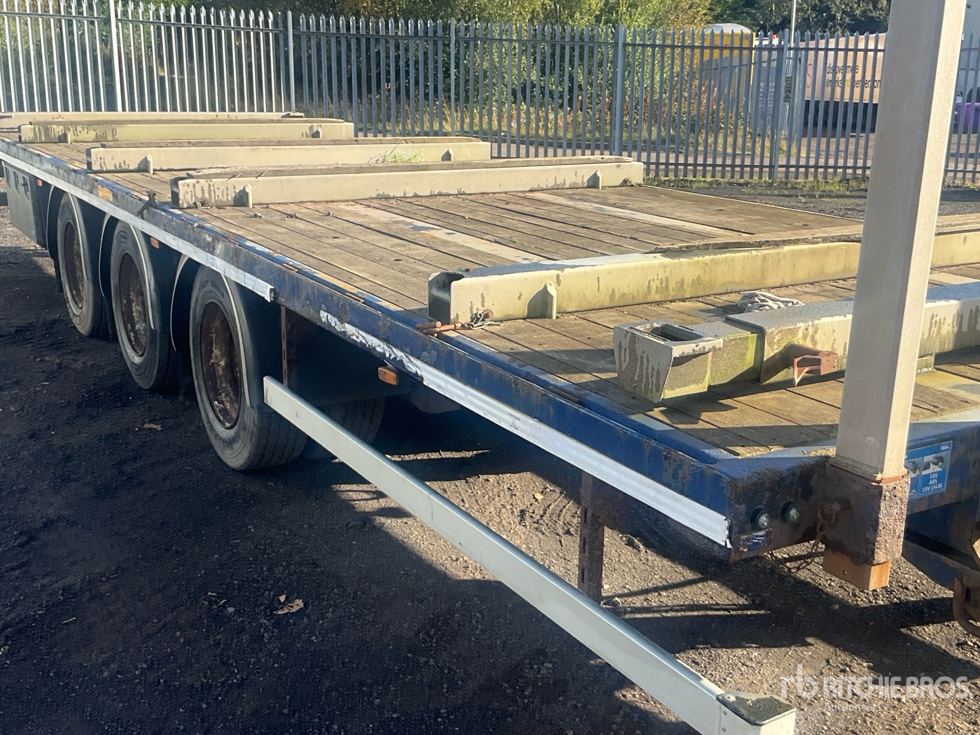 2017 SDC 24 TON 8 M TRI/A DRAWBAR