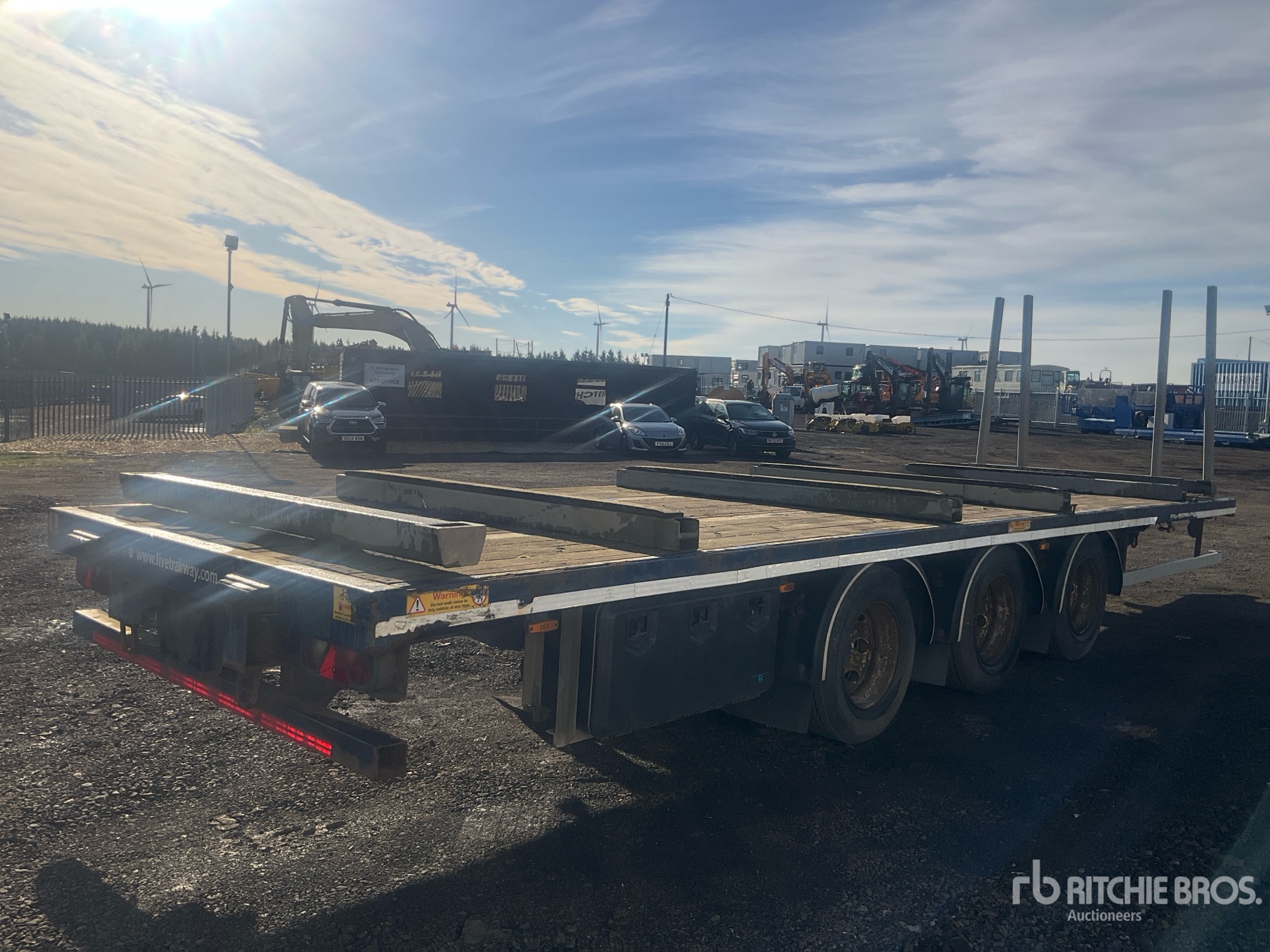 2017 SDC 24 TON 8 M TRI/A DRAWBAR