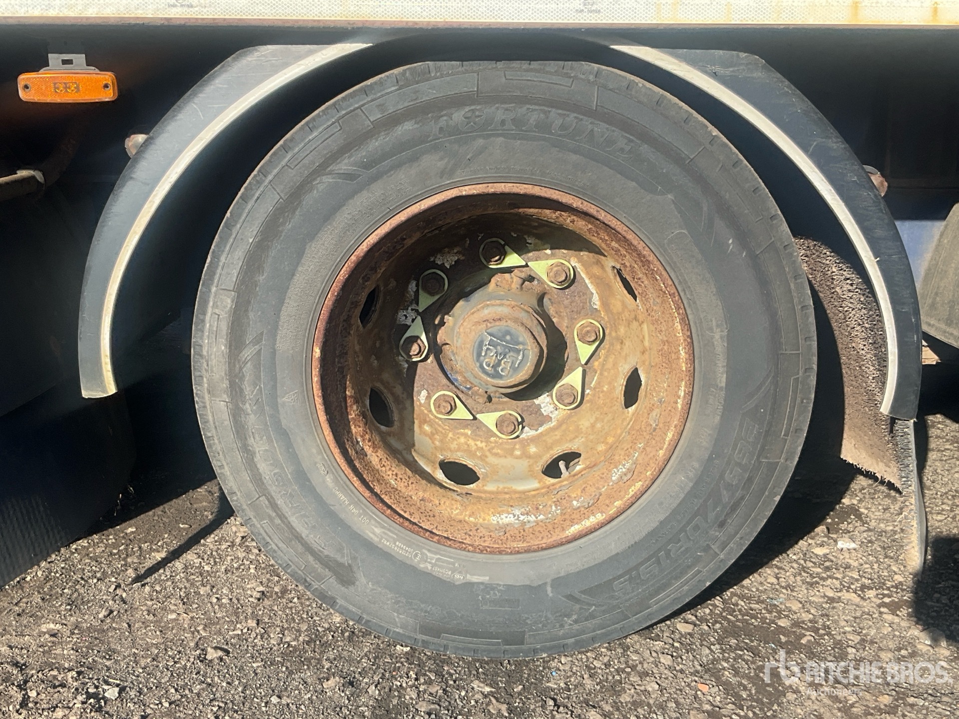 2017 SDC 24 TON 8 M TRI/A DRAWBAR