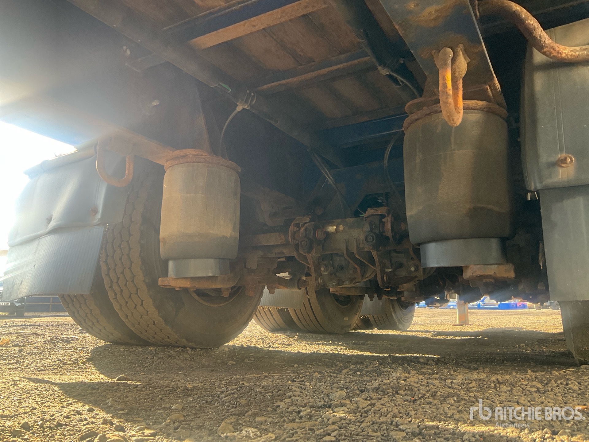 2017 SDC 24 TON 8 M TRI/A DRAWBAR