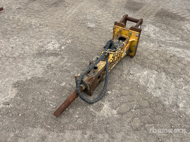 2018 Magnum RHB305-6 Backhoe Hydraulic Breaker