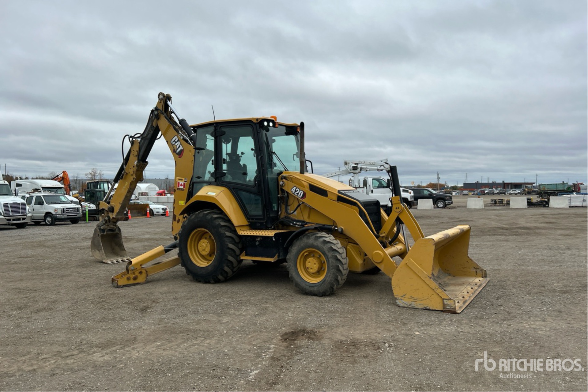 2023 Caterpillar 420