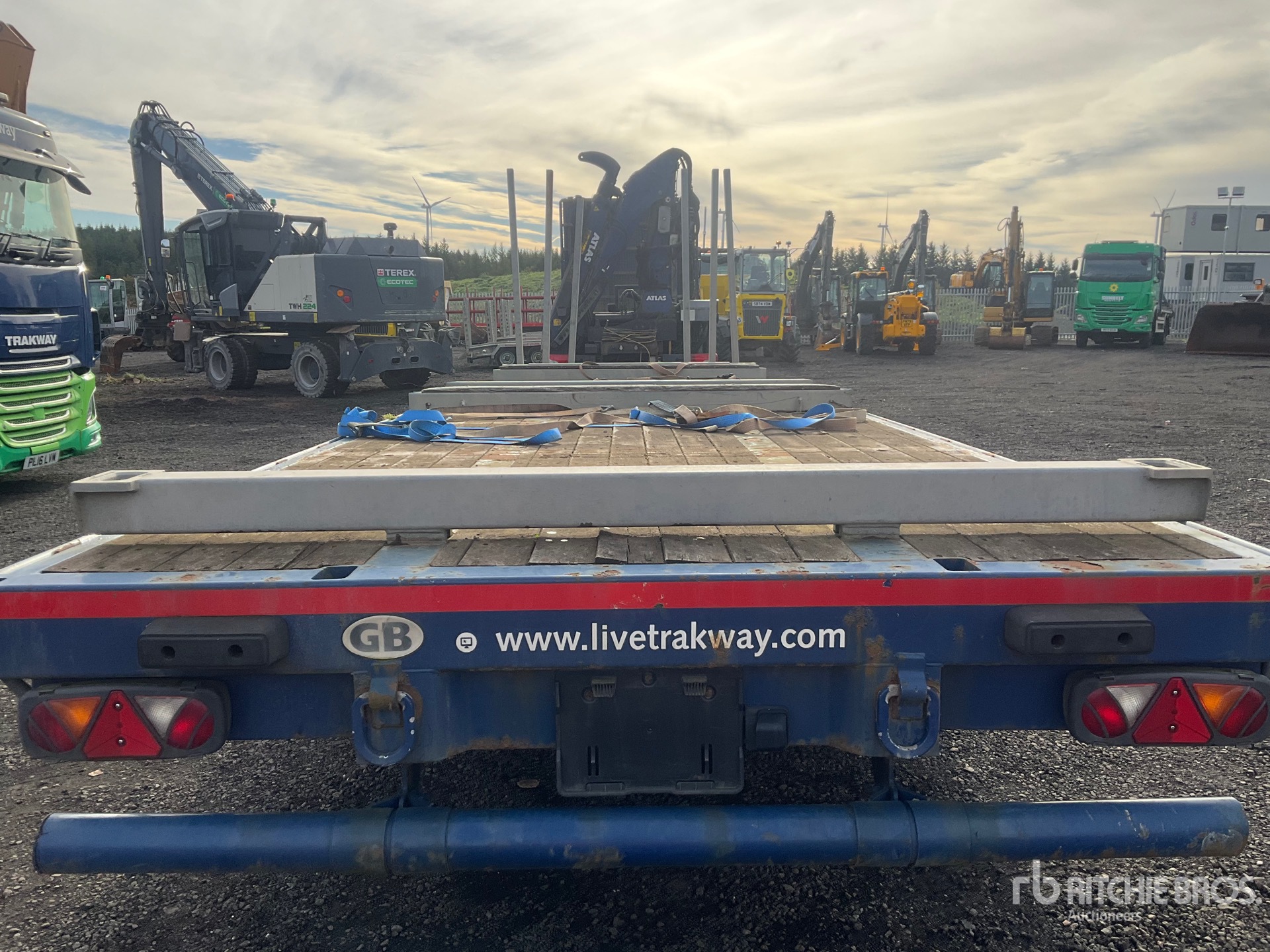 2019 SDC 24 TON 8 M TRI/A DRAWBAR