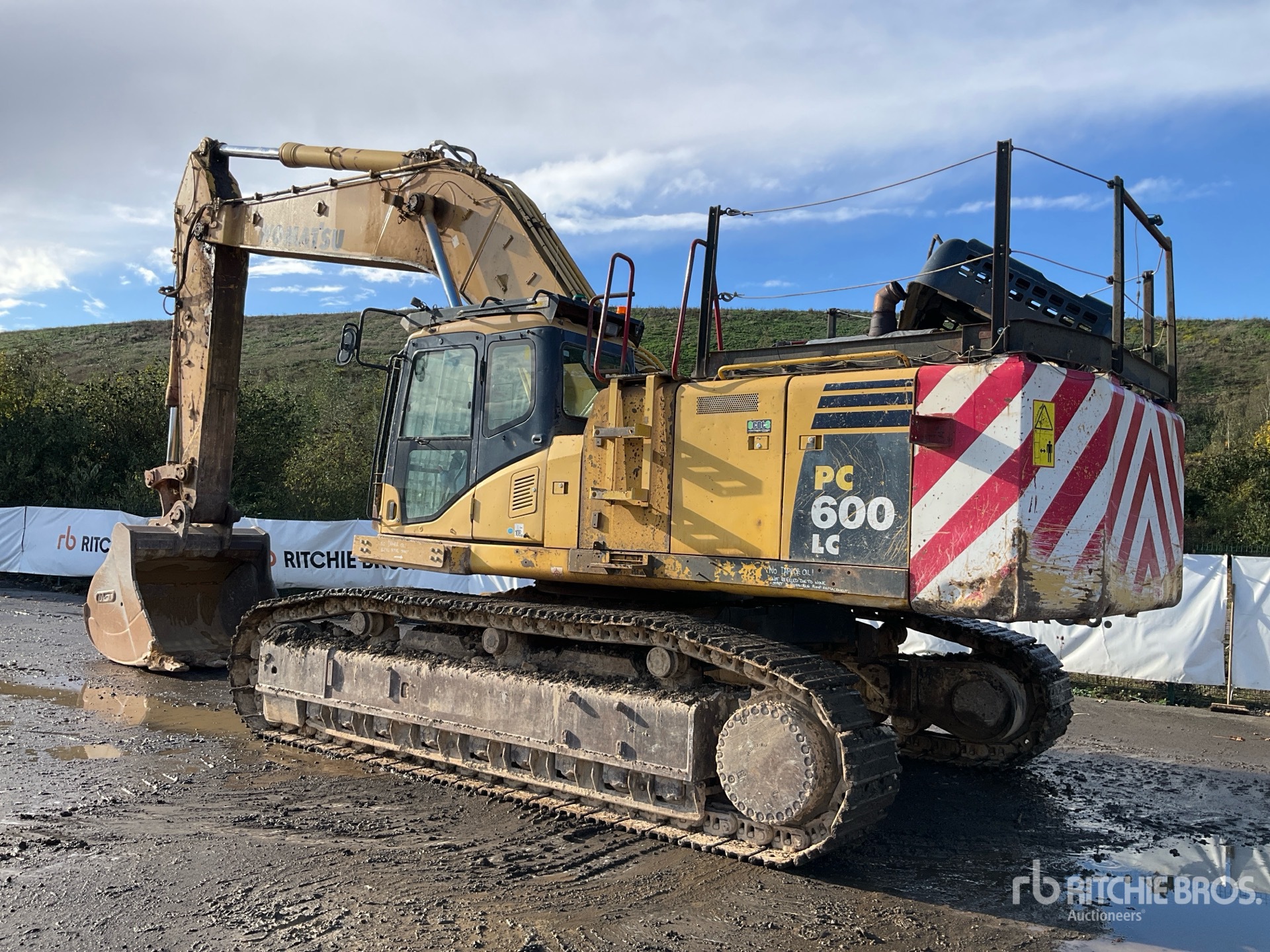 2012 Komatsu PC600LC-8
