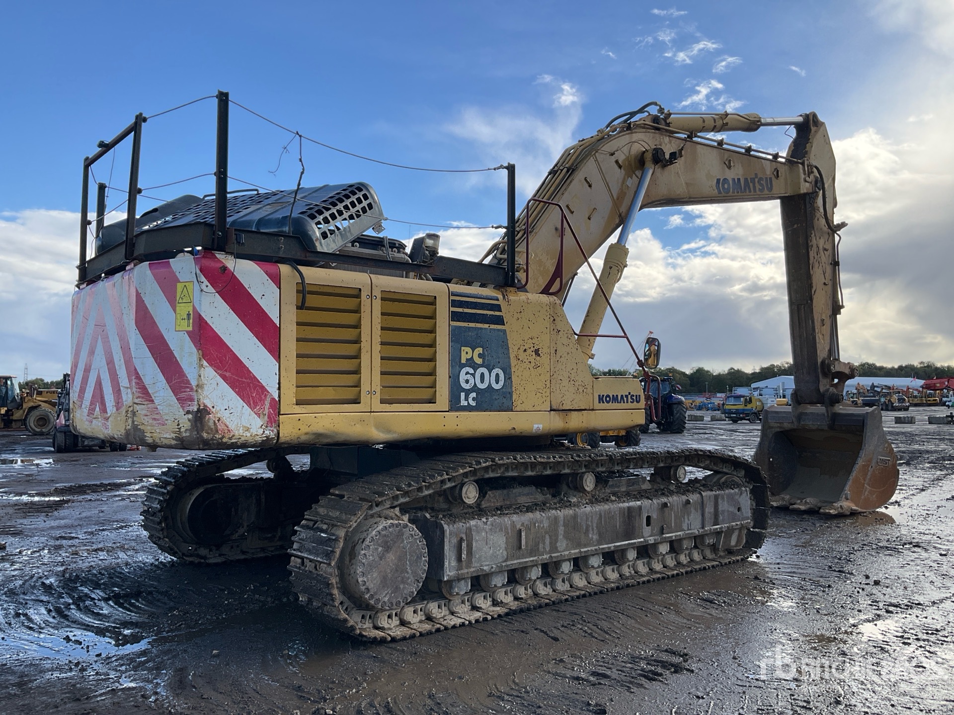 2012 Komatsu PC600LC-8