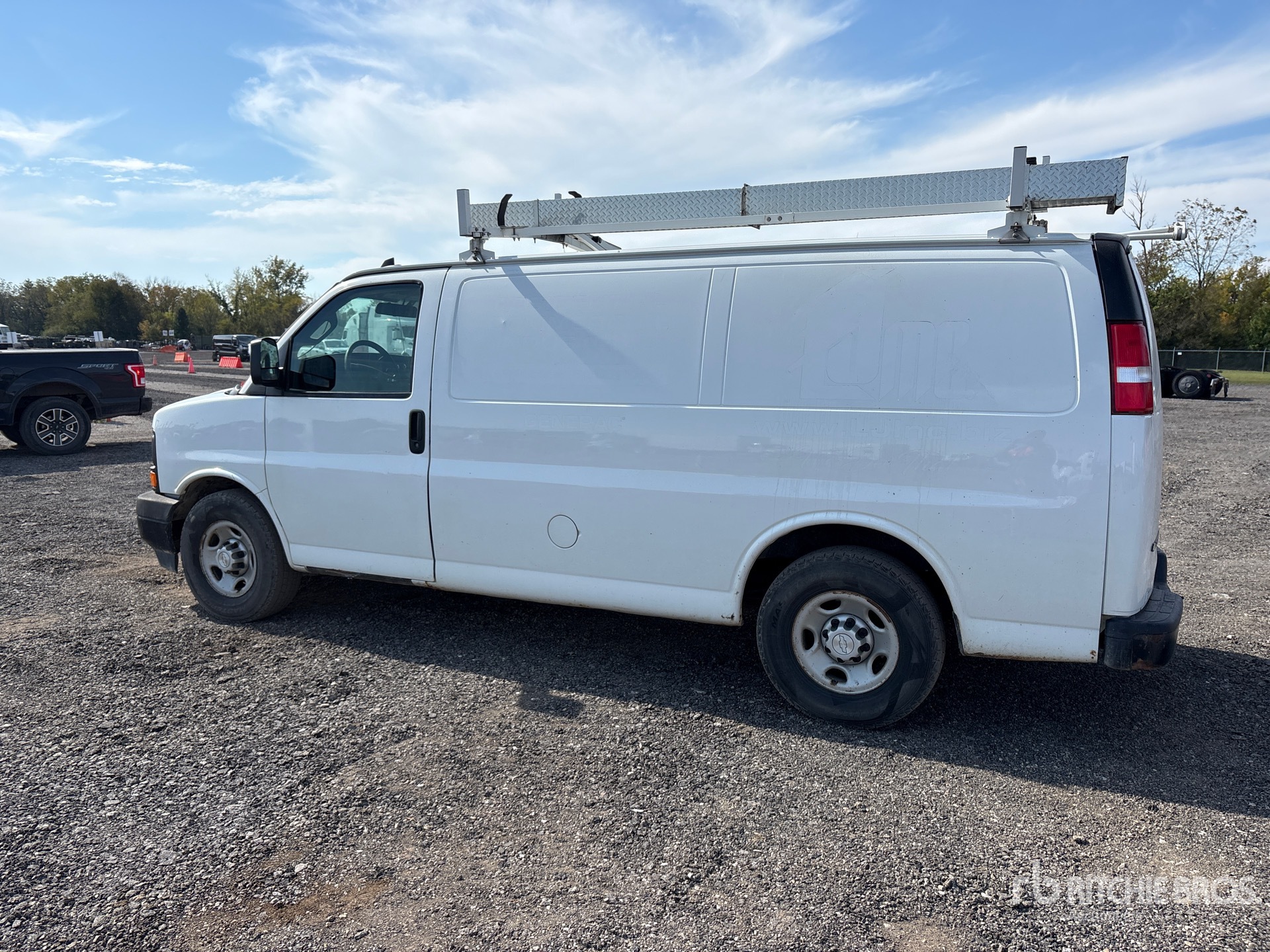 2017 Chevrolet EXPRESS 2500