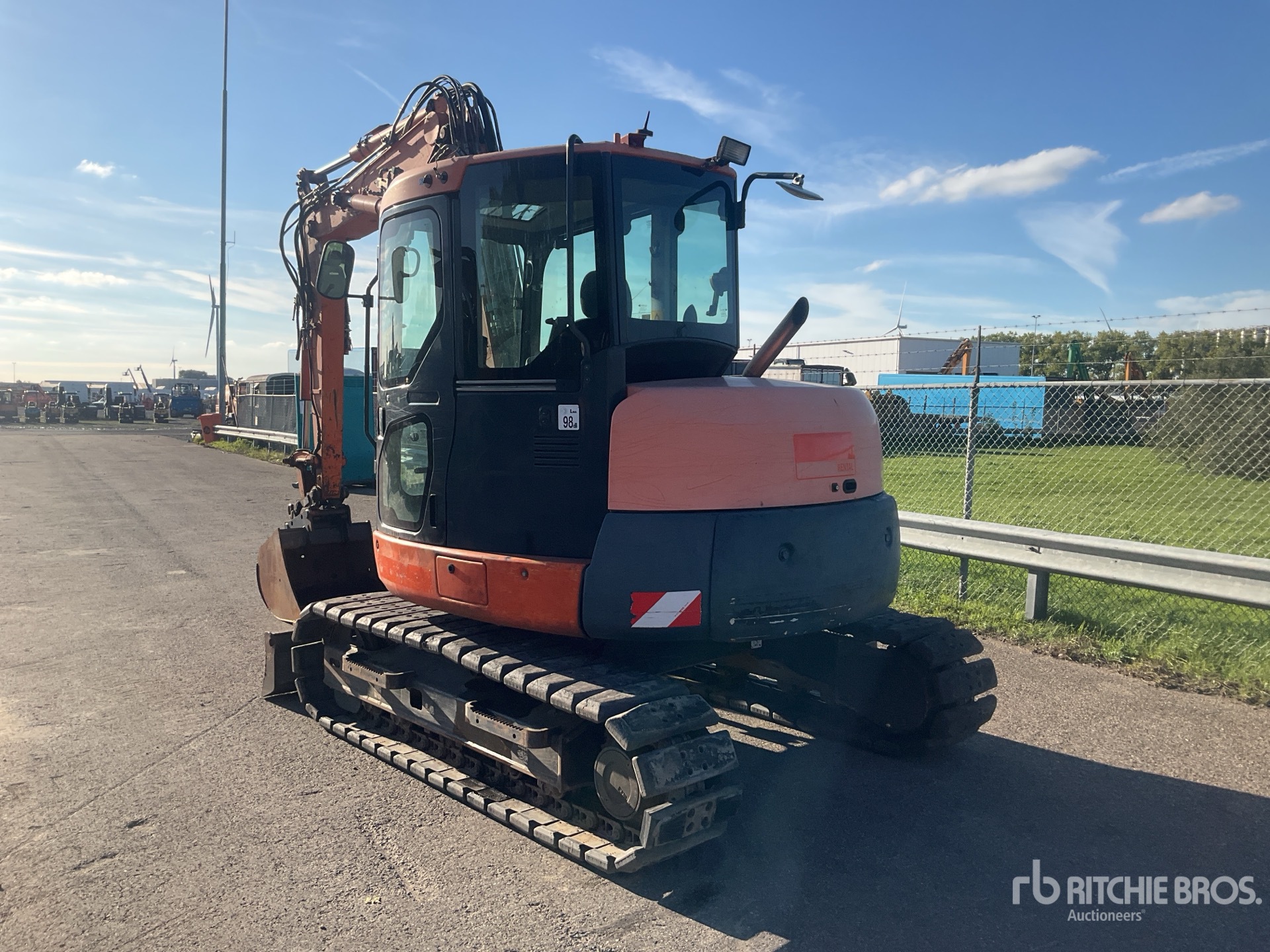 2015 Komatsu PC80MR-3