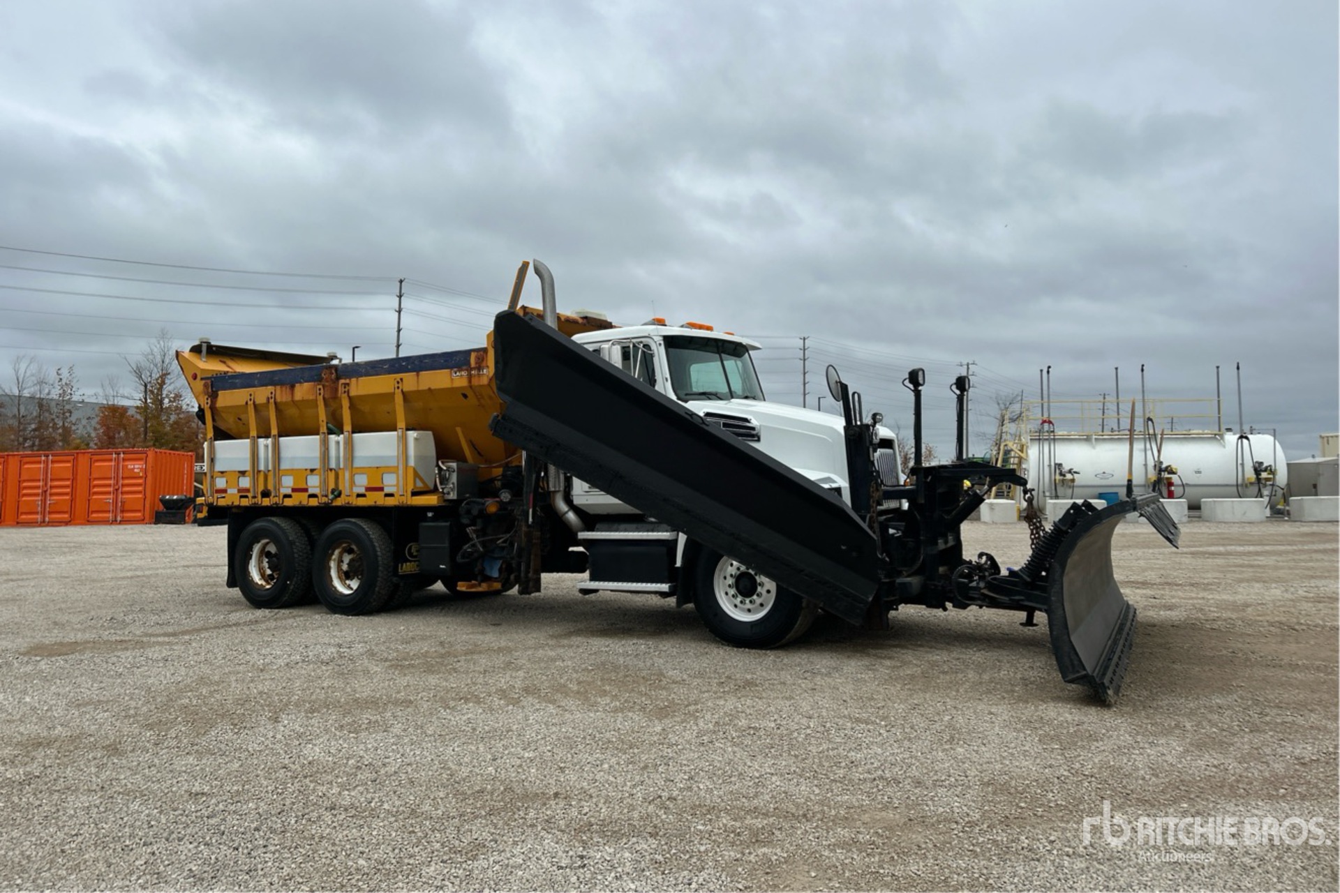 2016 Western 4700 SF