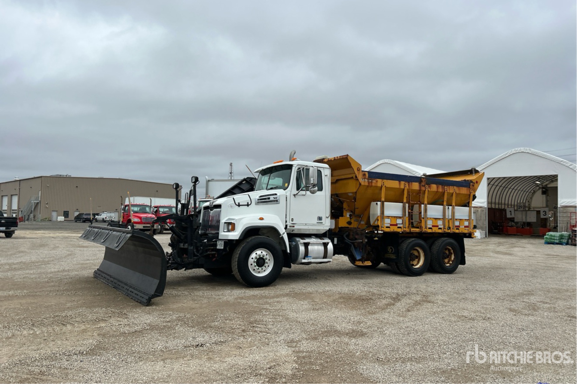 2016 Western 4700 SF