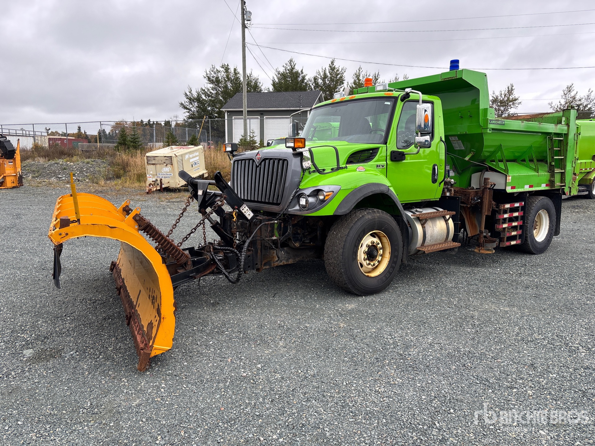 2022 International HV607