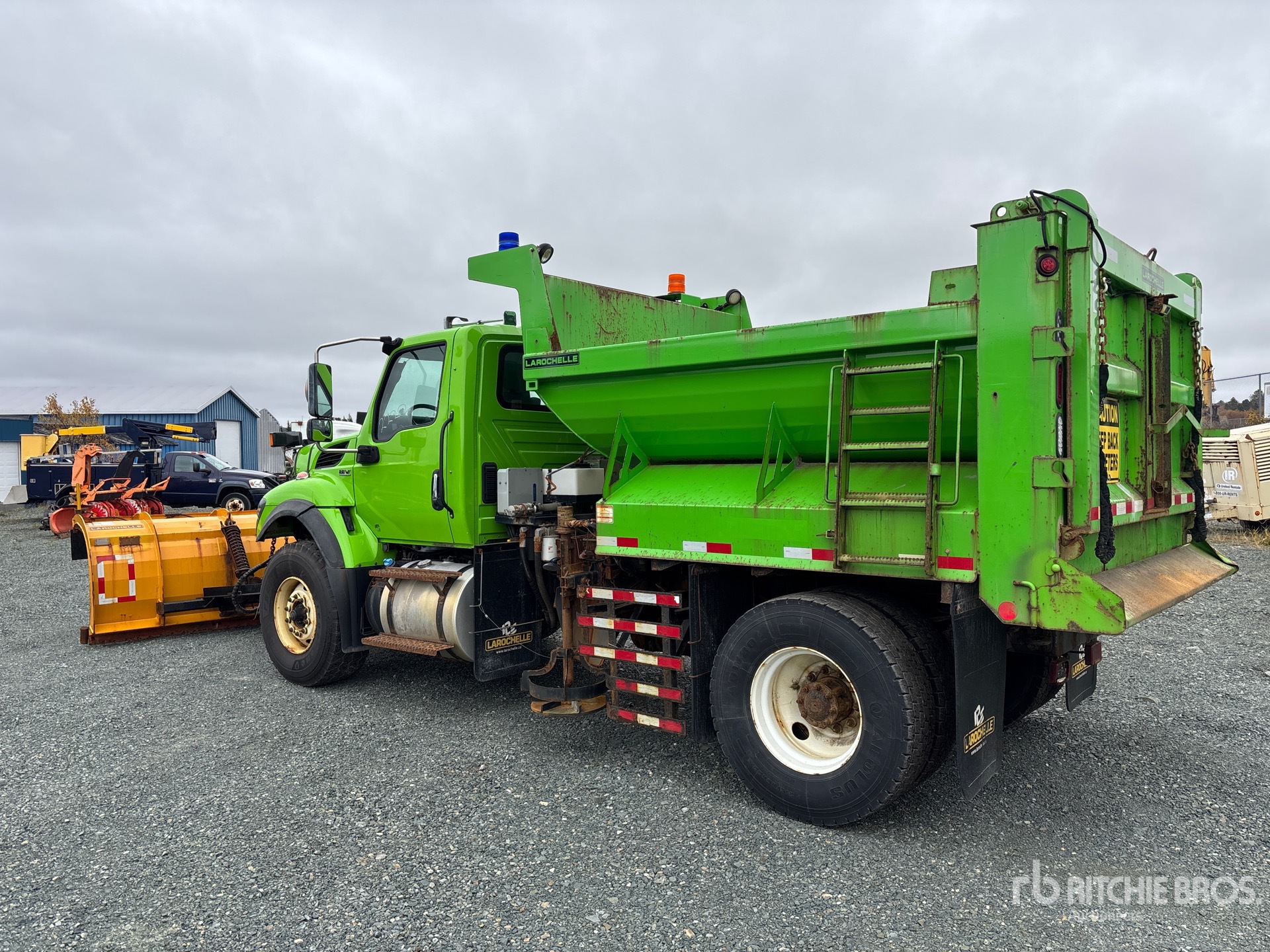 2022 International HV607