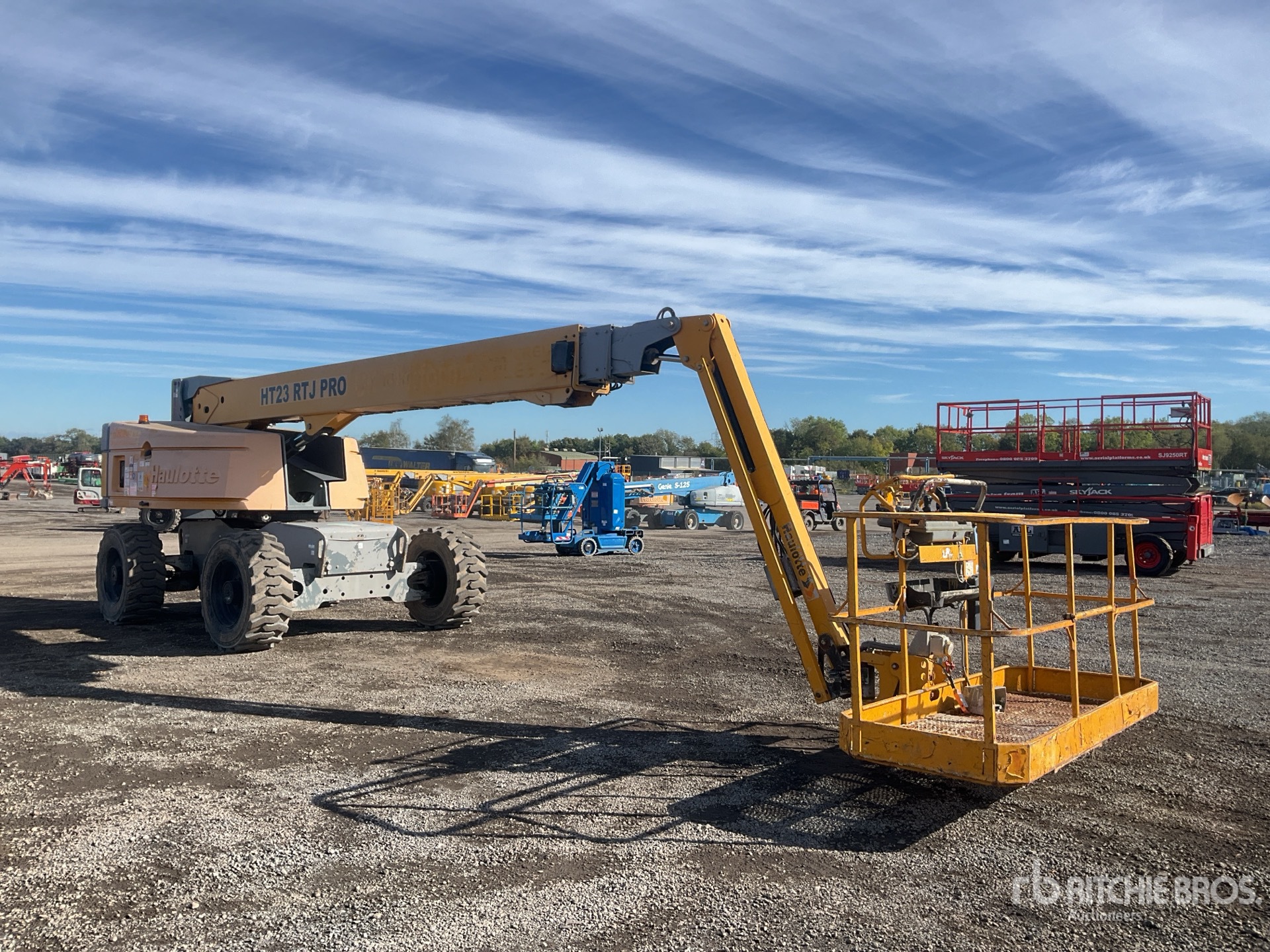 2016 Haulotte HT23RT J