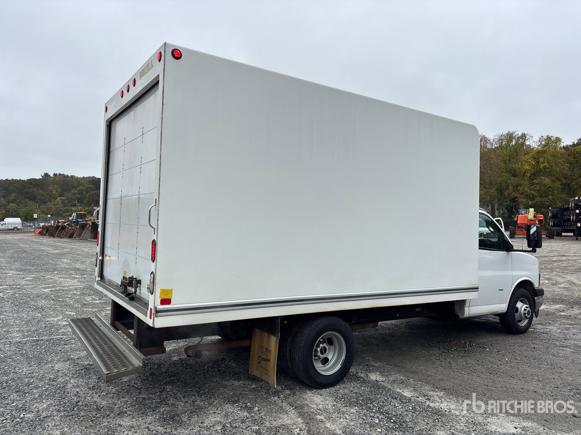 2018 GMC SAVANA G3500