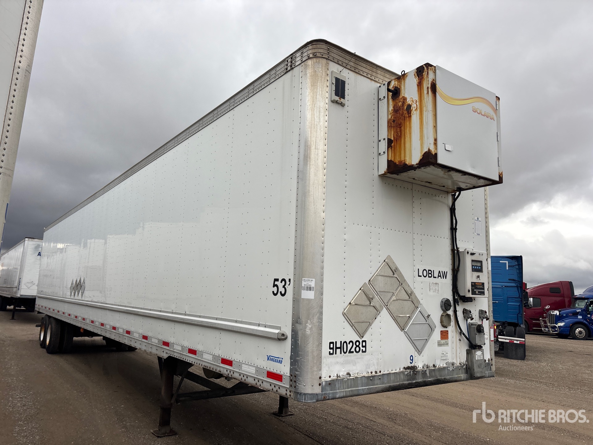 2015 Vanguard 53 FT X 102 IN T/A HEATED