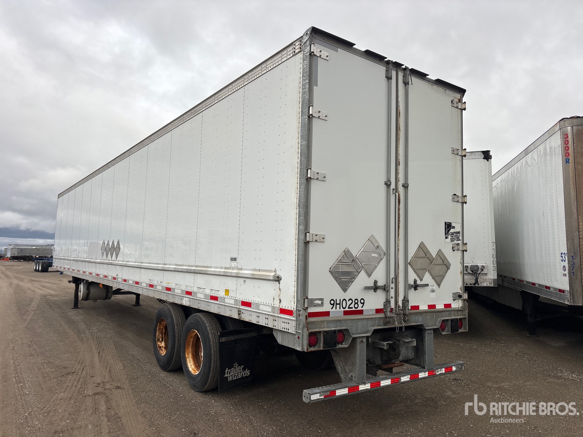 2015 Vanguard 53 FT X 102 IN T/A HEATED