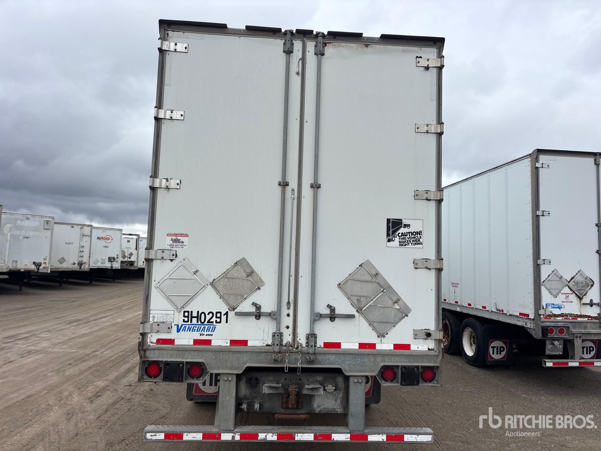2015 Vanguard 53 FT X 102 IN T/A HEATED