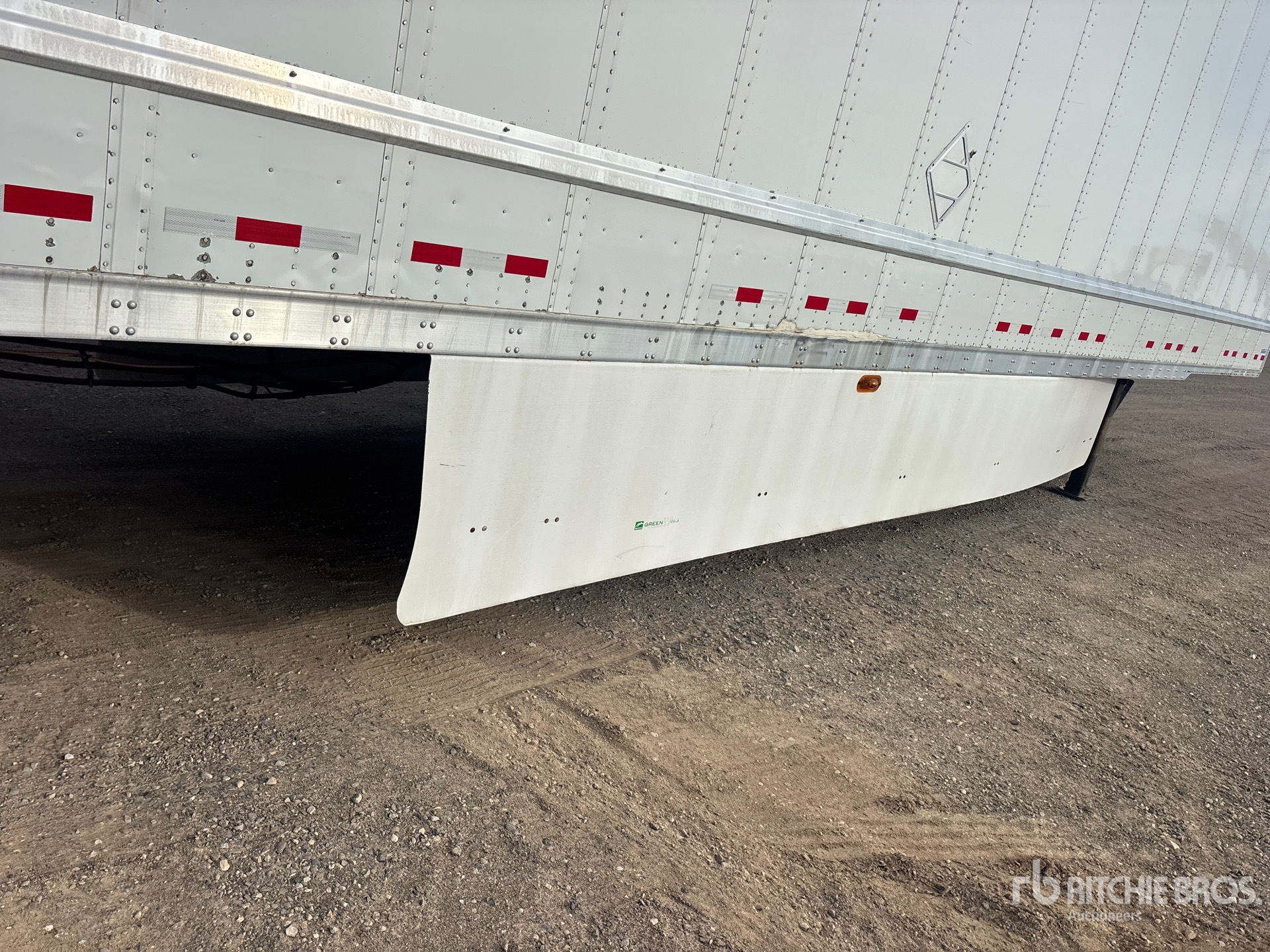 2015 Vanguard 53 FT X 102 IN T/A