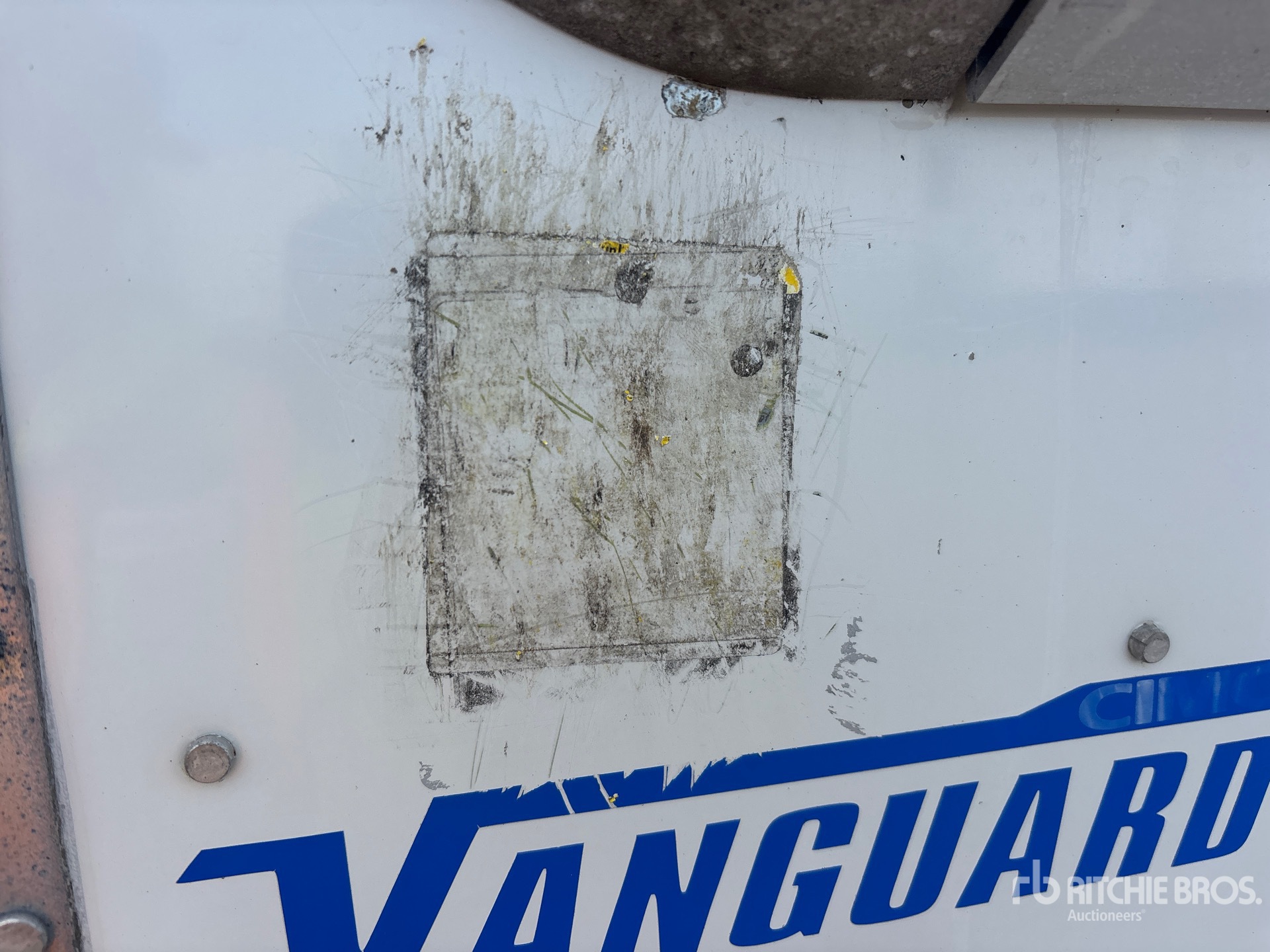 2015 Vanguard 53 FT X 102 IN T/A
