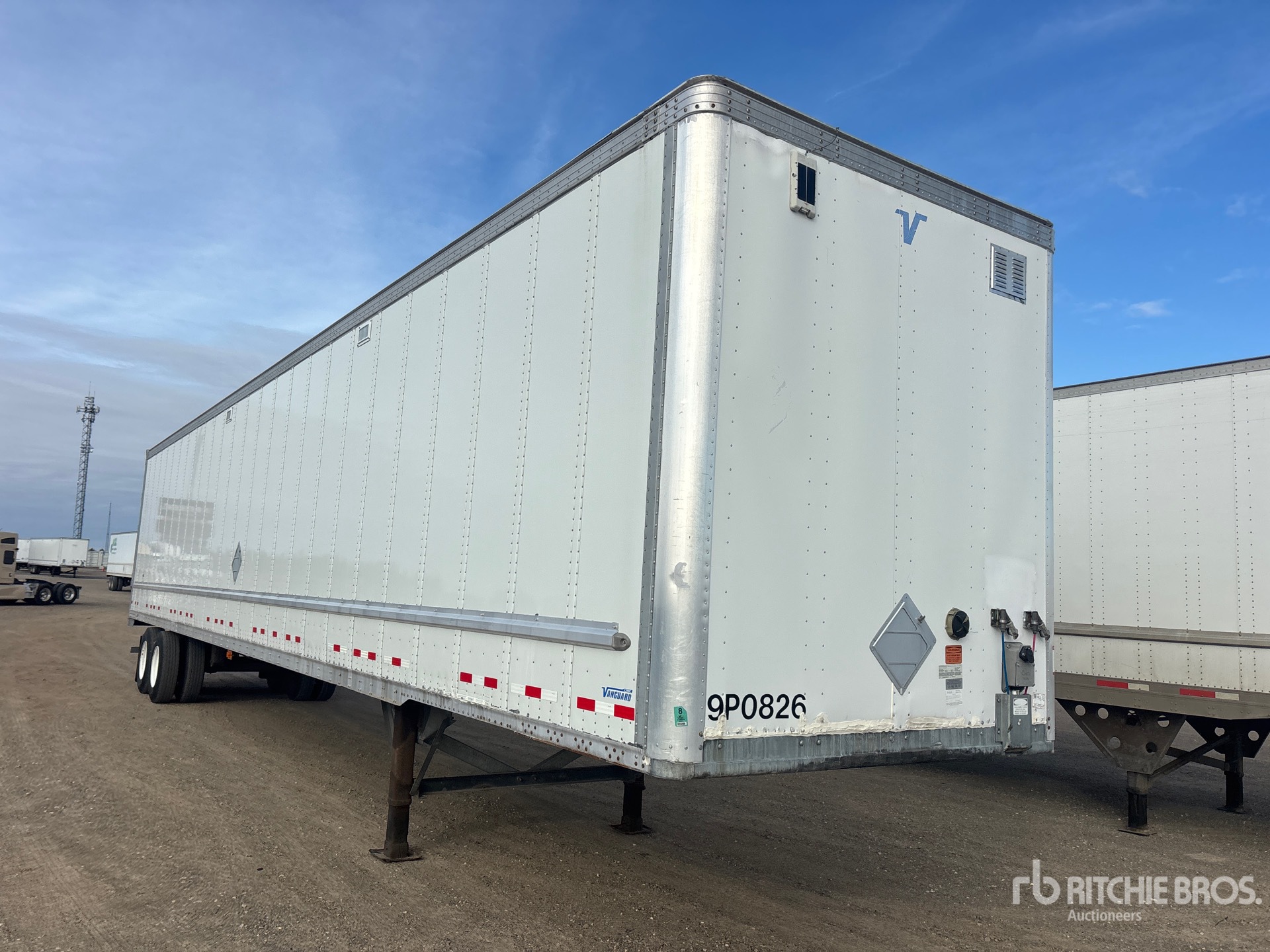 2015 Vanguard 53 FT X 102 IN T/A