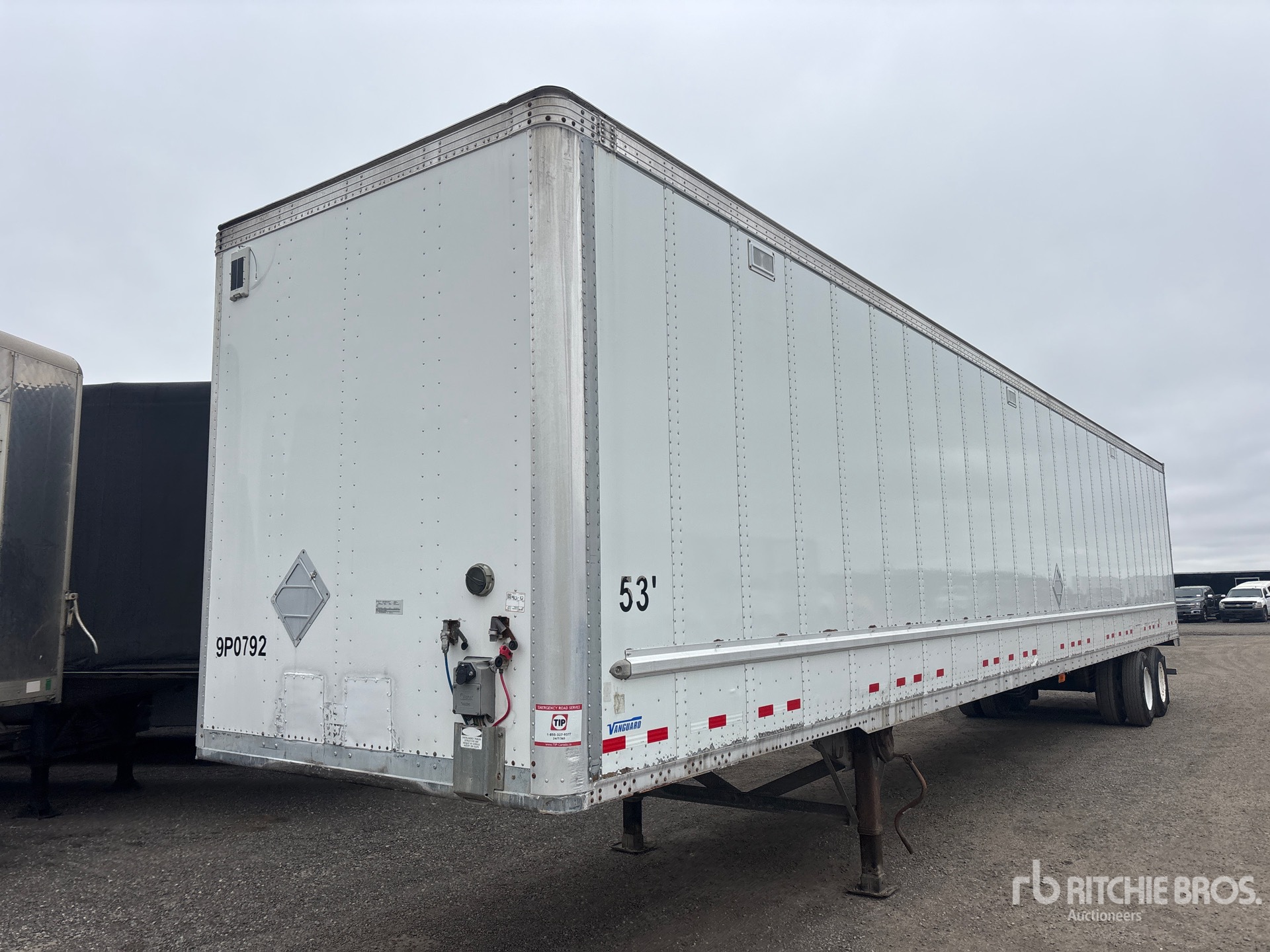 Photo of 2015 Vanguard 53 ft x 102 in T/A