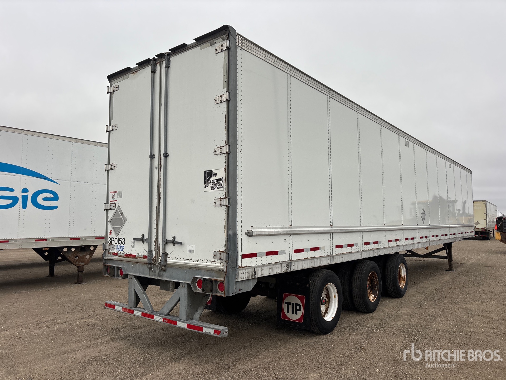 2012 Vanguard 53 FT X 102 IN TRI/A