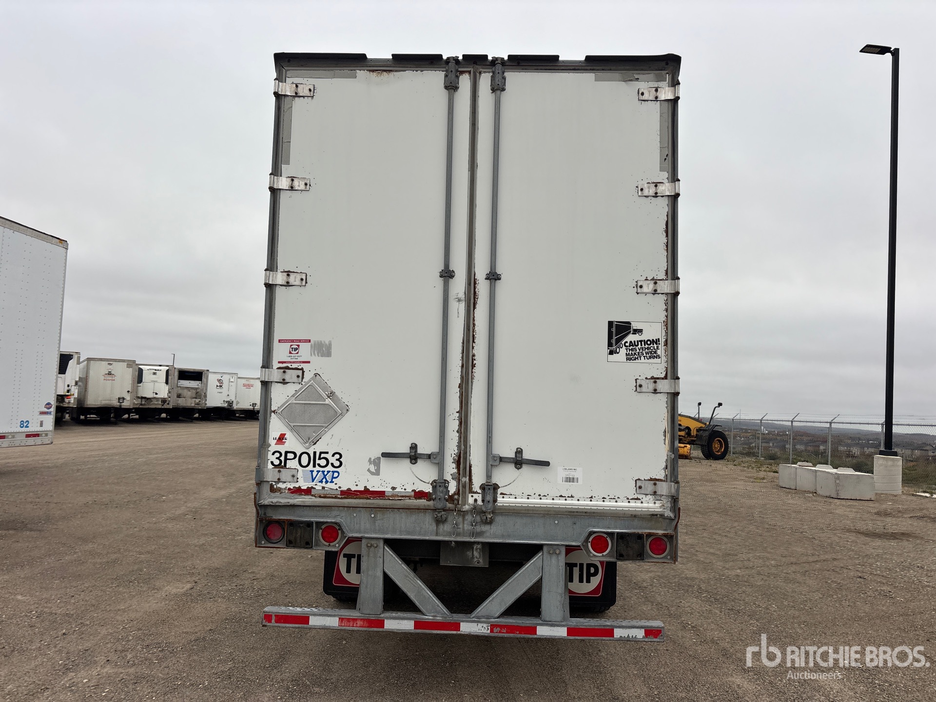 2012 Vanguard 53 FT X 102 IN TRI/A