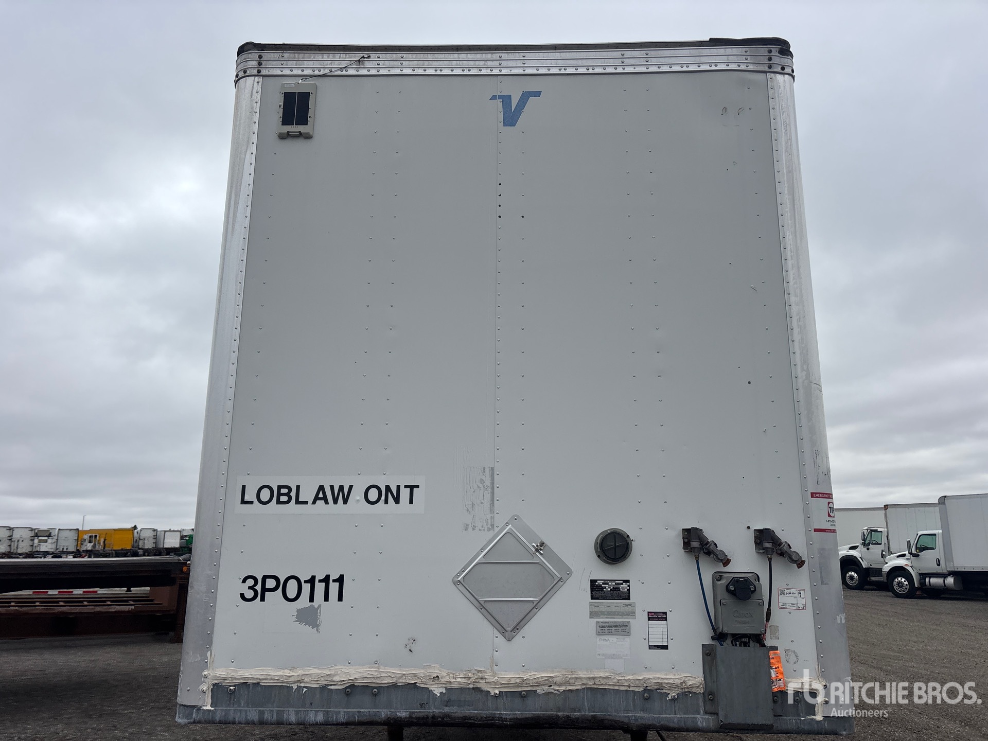 2012 Vanguard 53 FT X 102 IN TRI/A