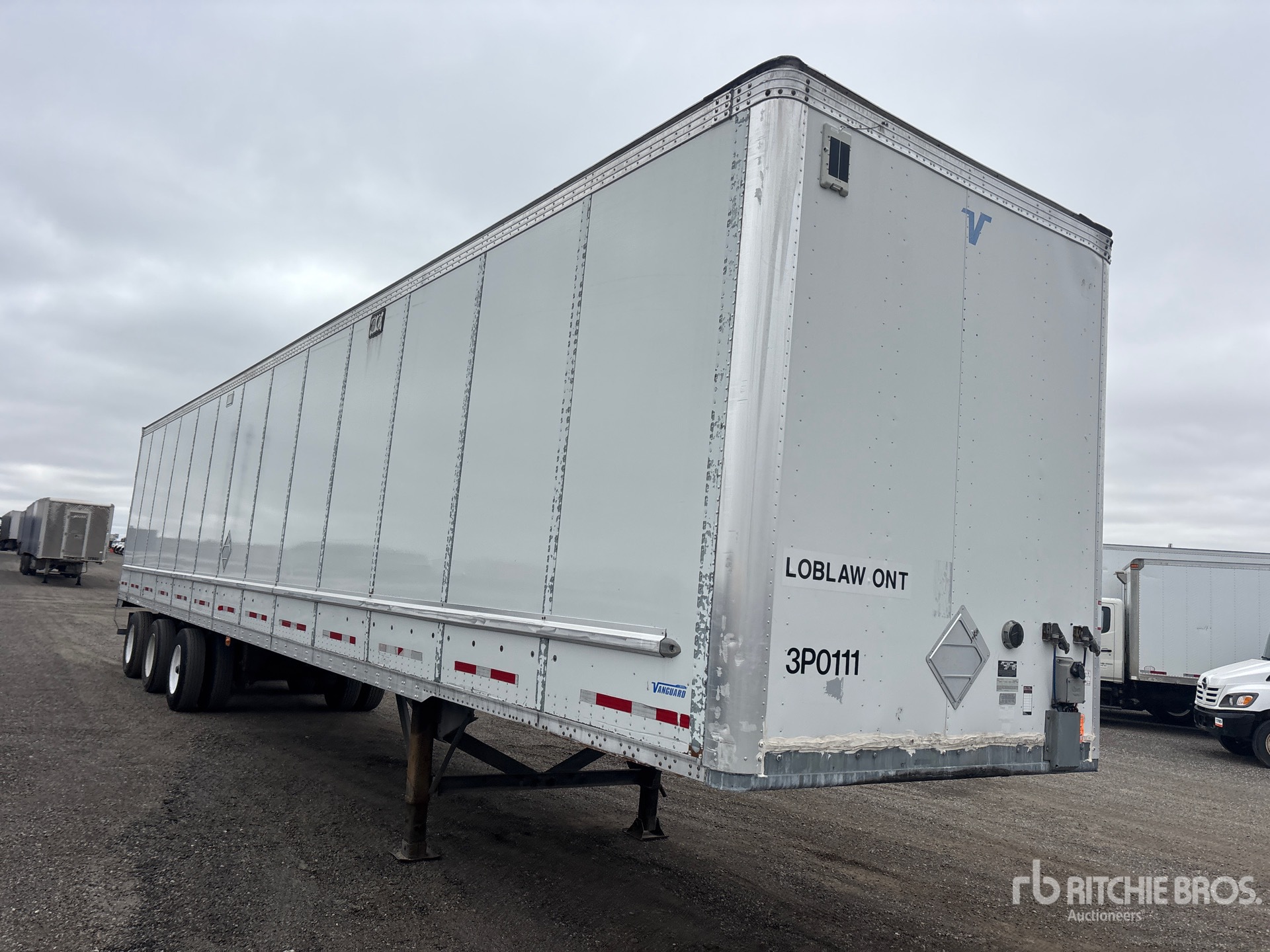 2012 Vanguard 53 FT X 102 IN TRI/A
