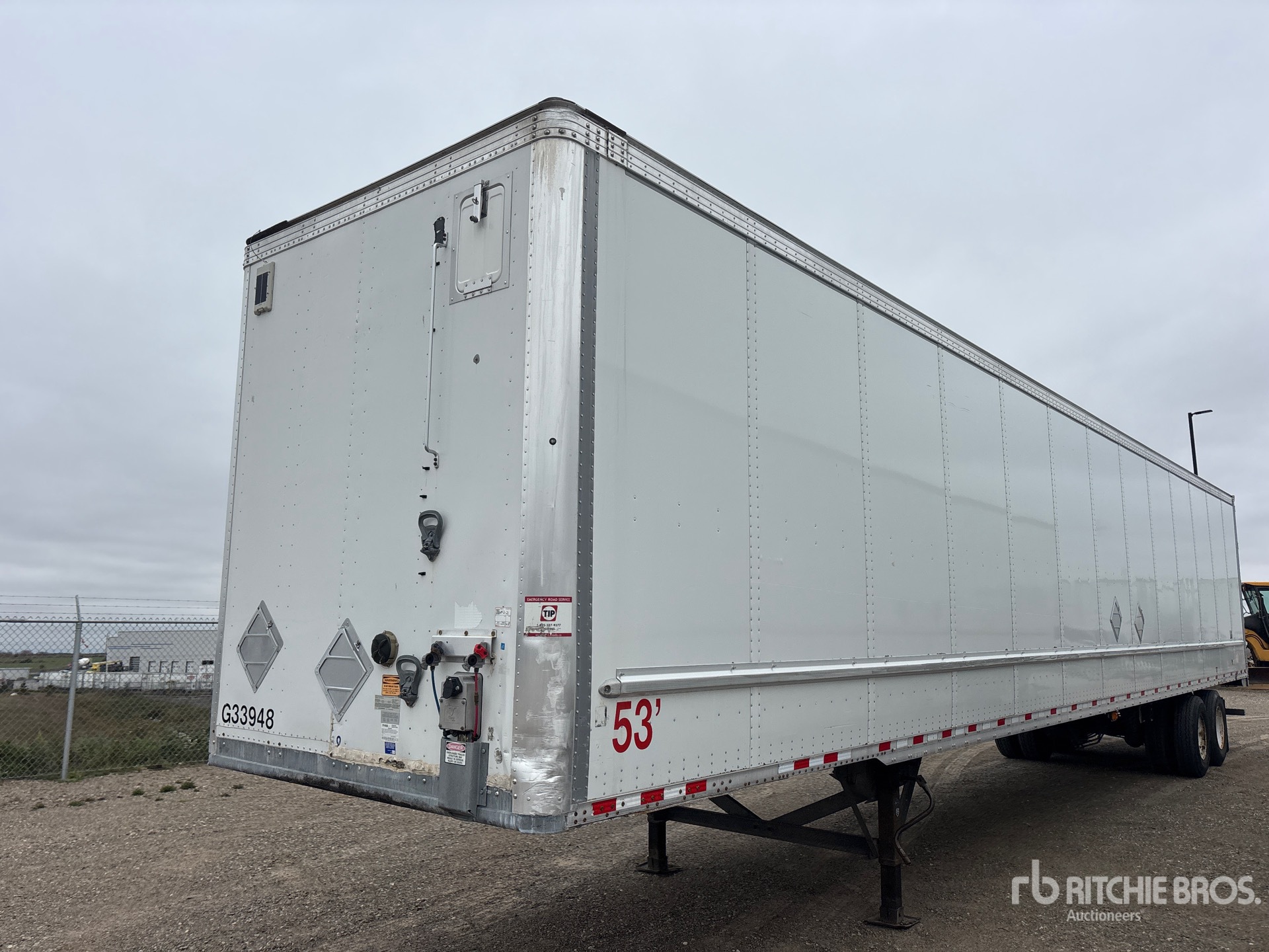Photo of 2016 Vanguard 53 ft x 102 in T/A