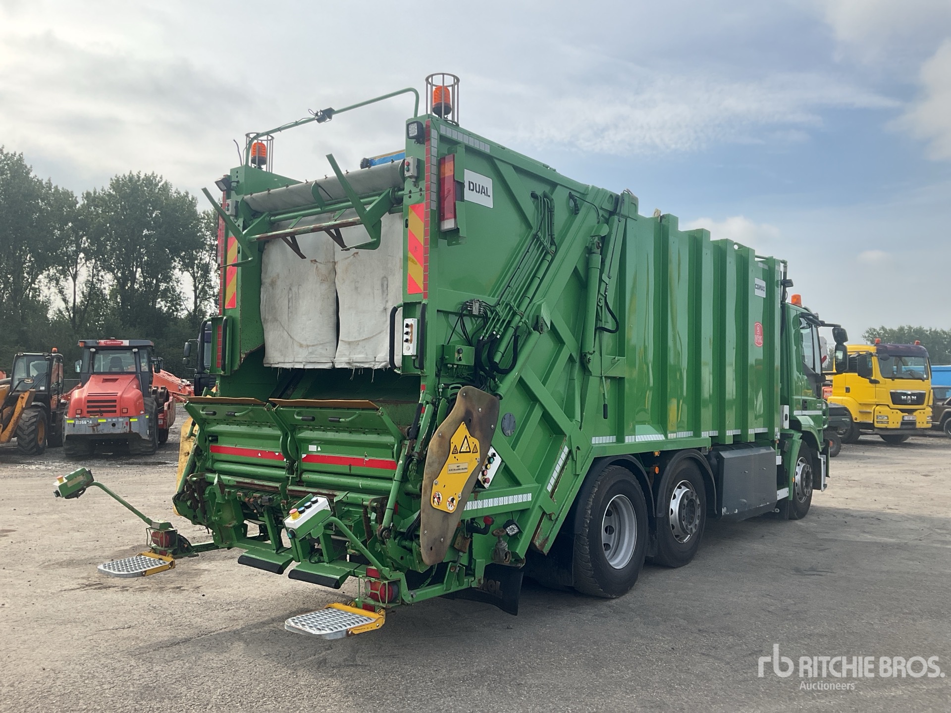 Iveco AD260S33X