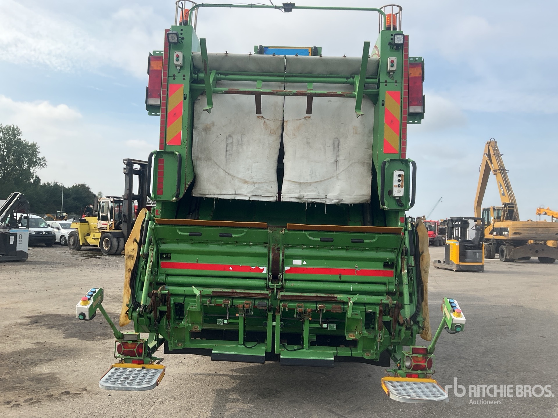 Iveco AD260S33X