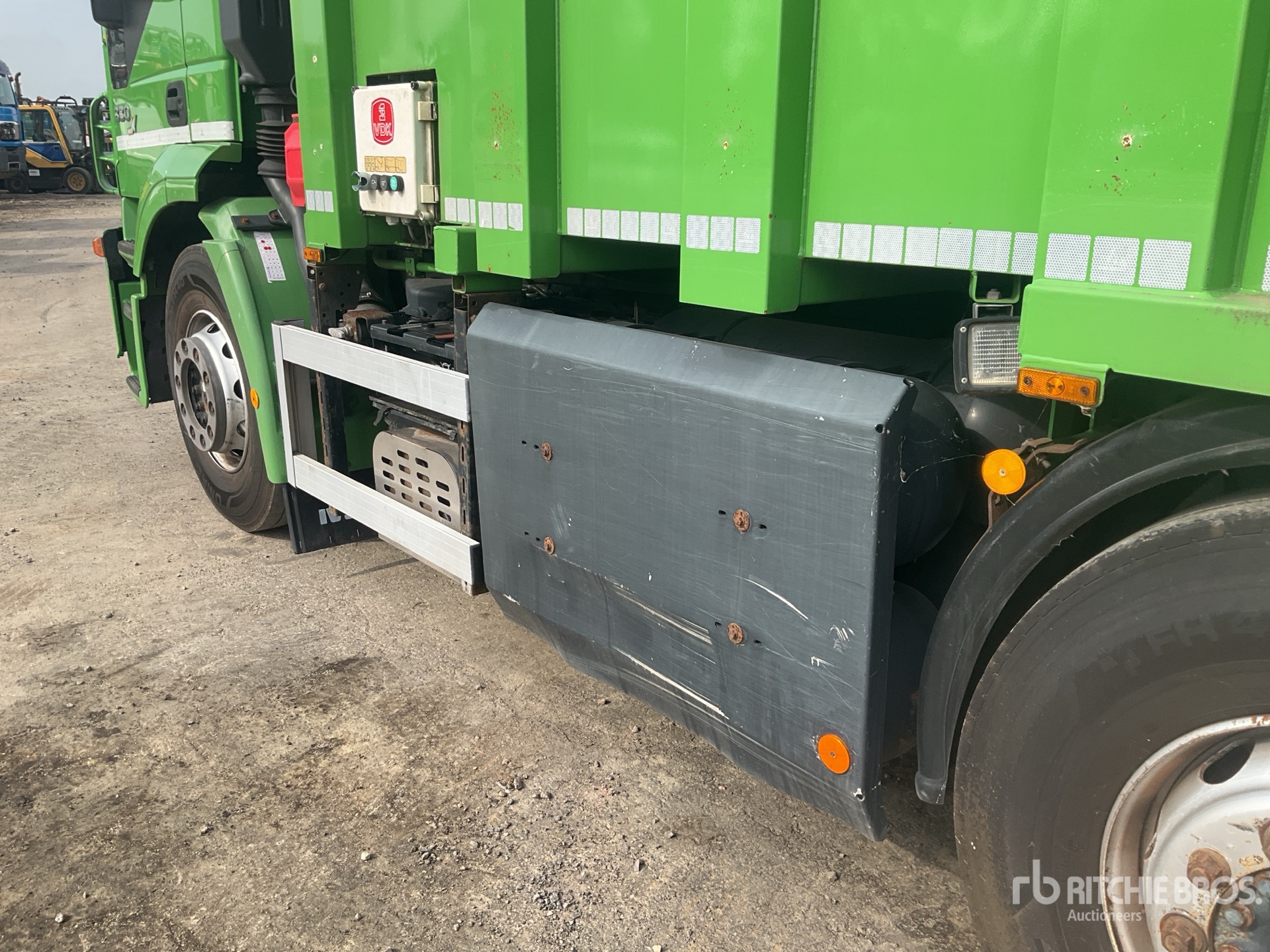 Iveco AD260S33X
