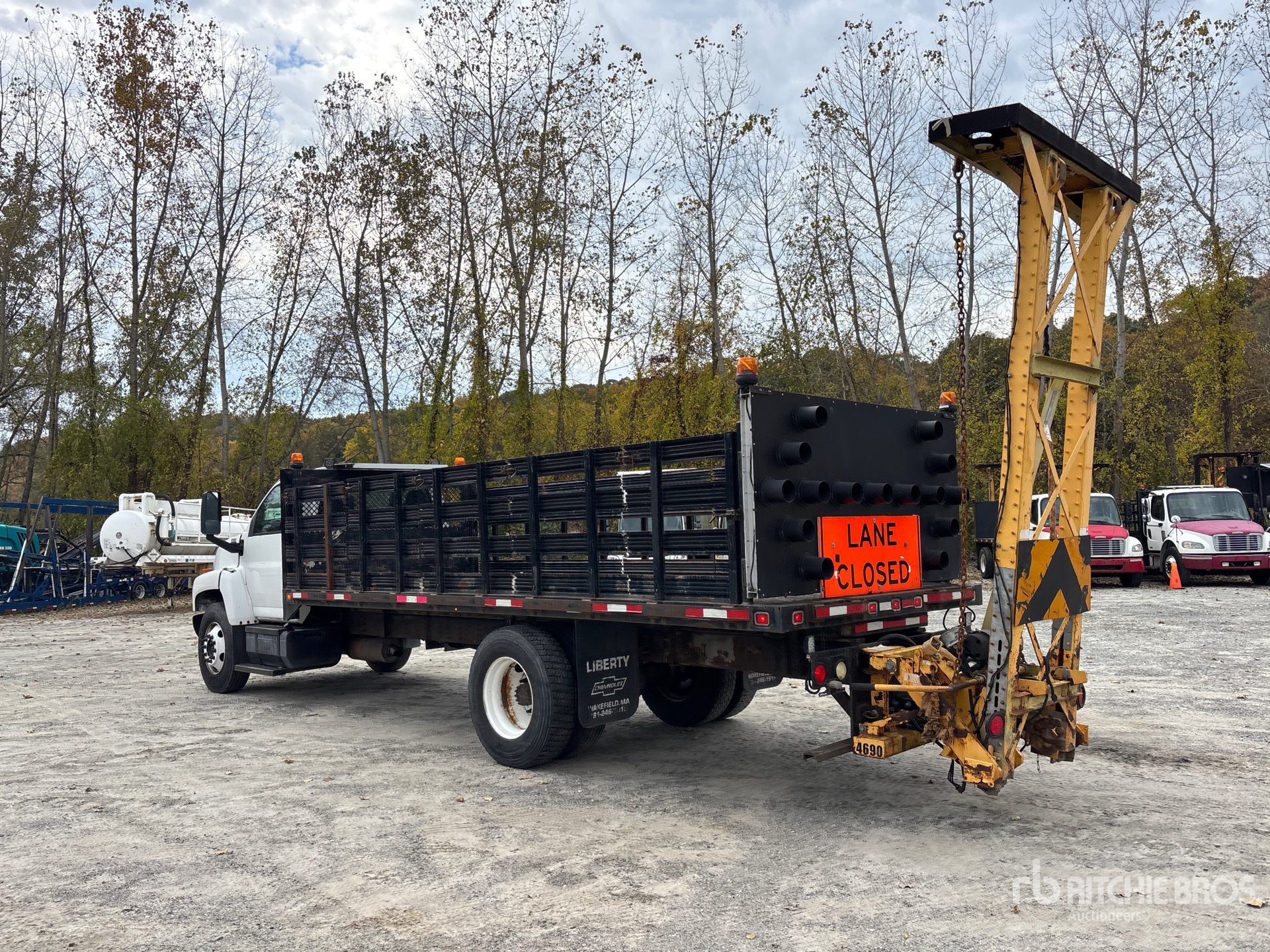 2004 GMC C7500