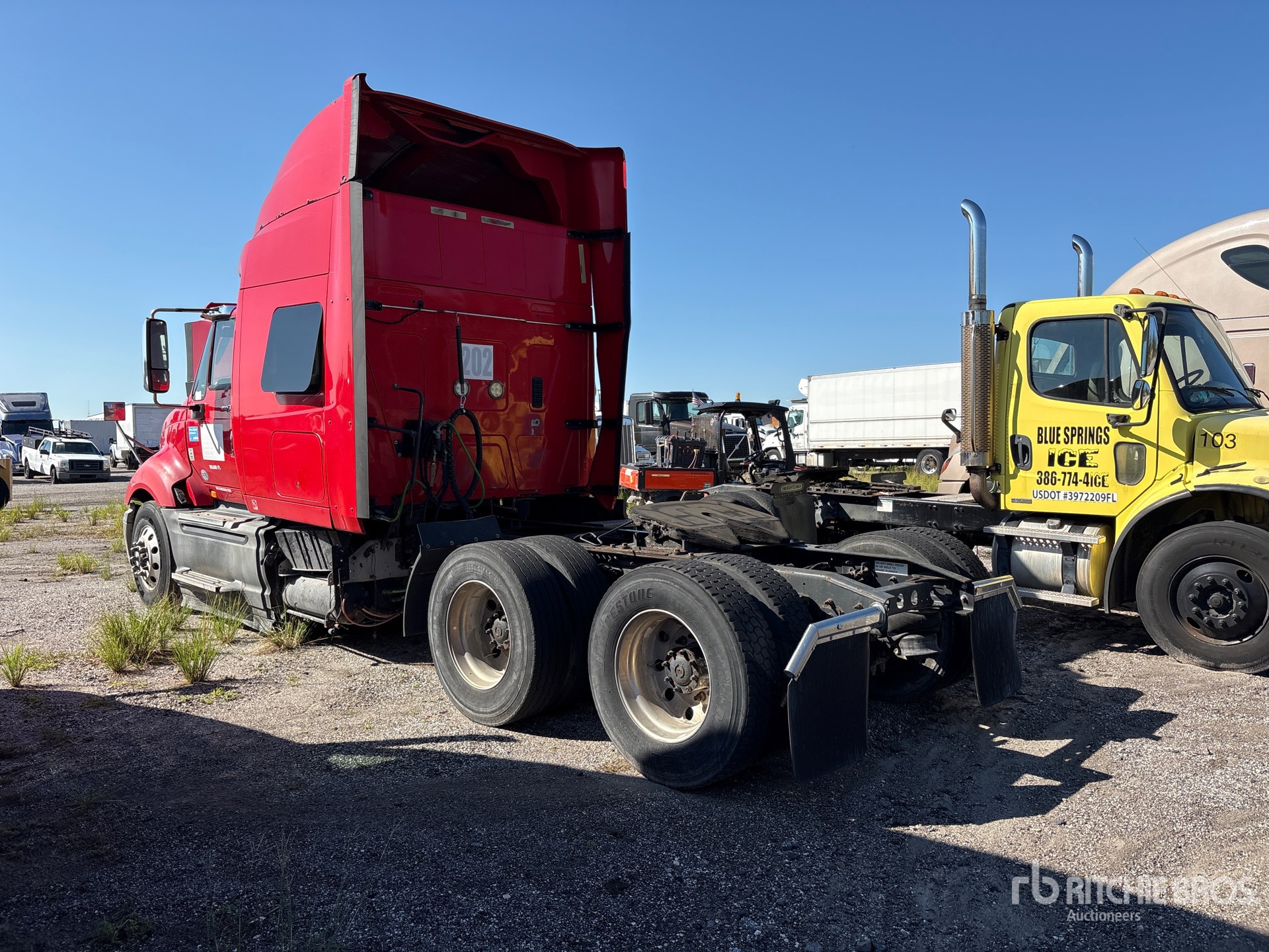 2014 International PROSTAR+ 122