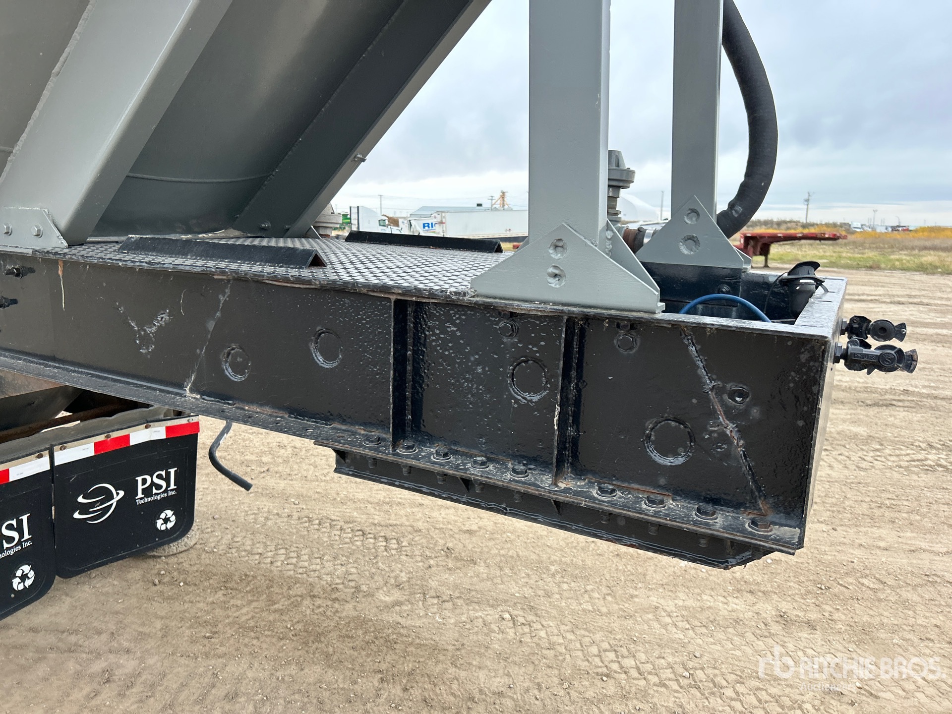 Fruehauf T/A